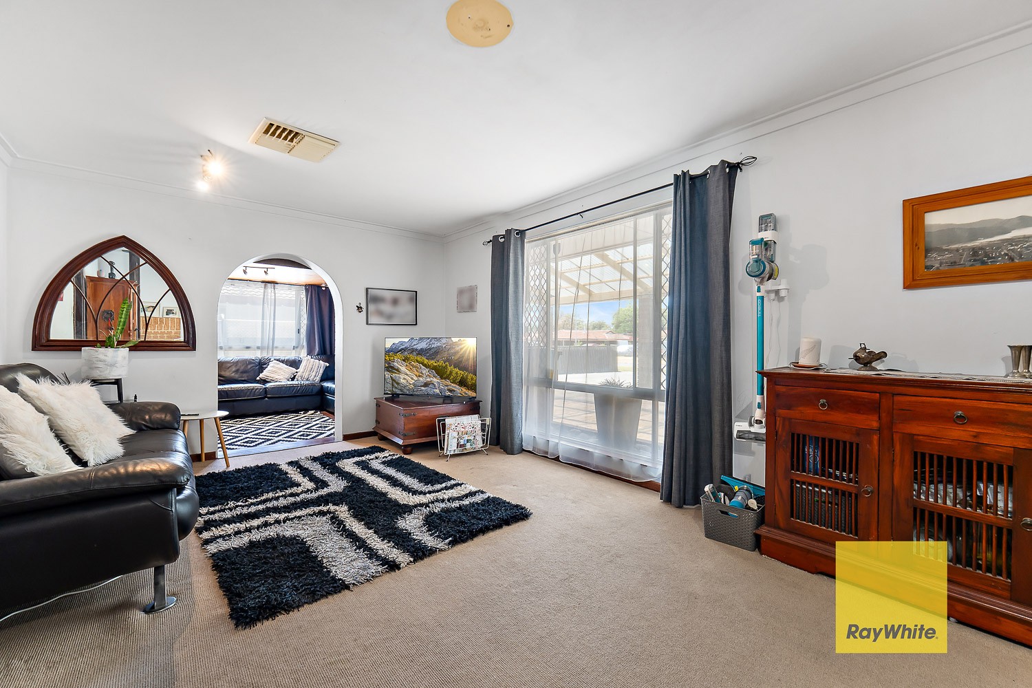 82 Lyrebird Way, Thornlie, WA 6108