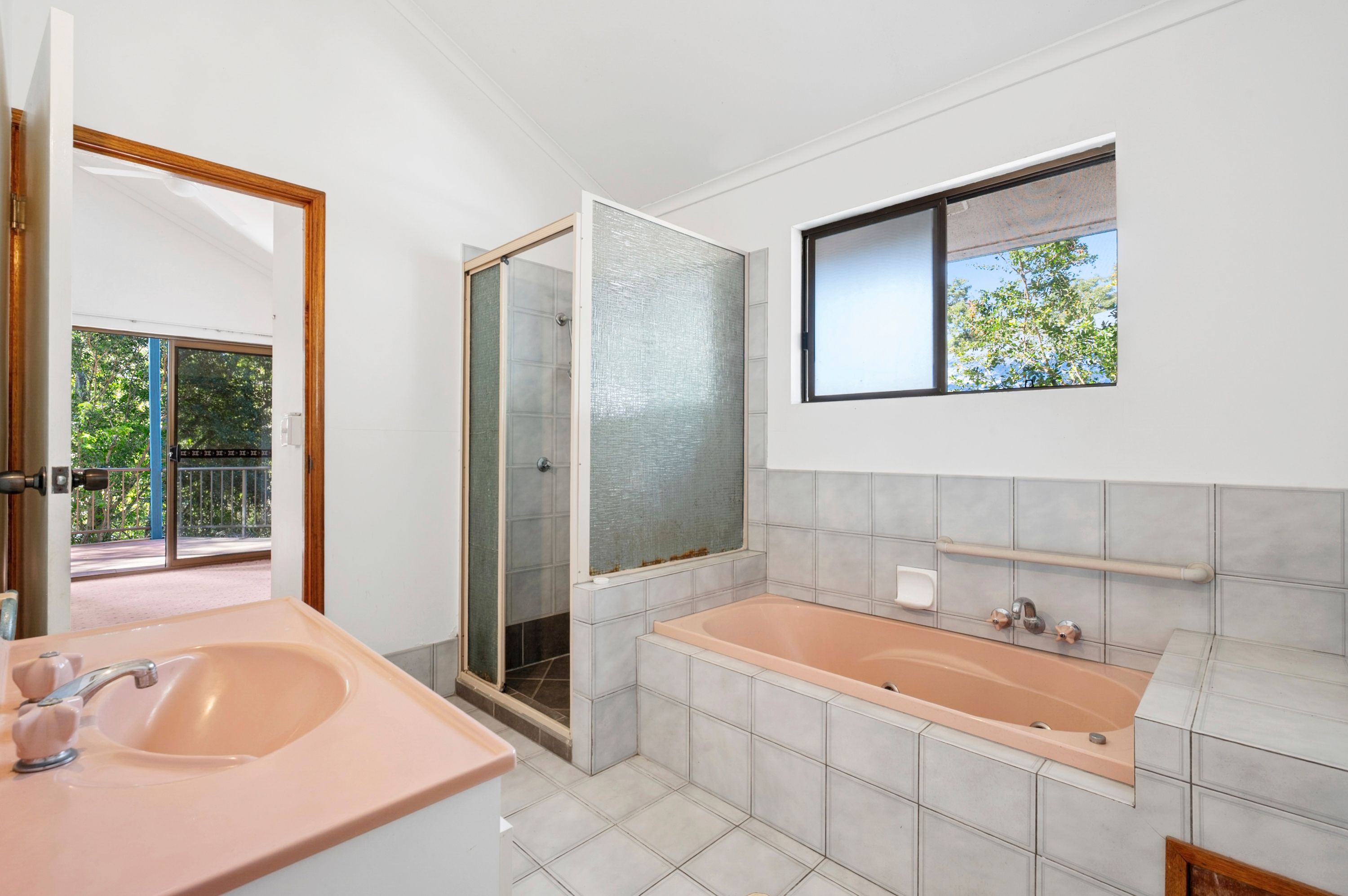 93 Upper Hastings Street — photo 10 of 16