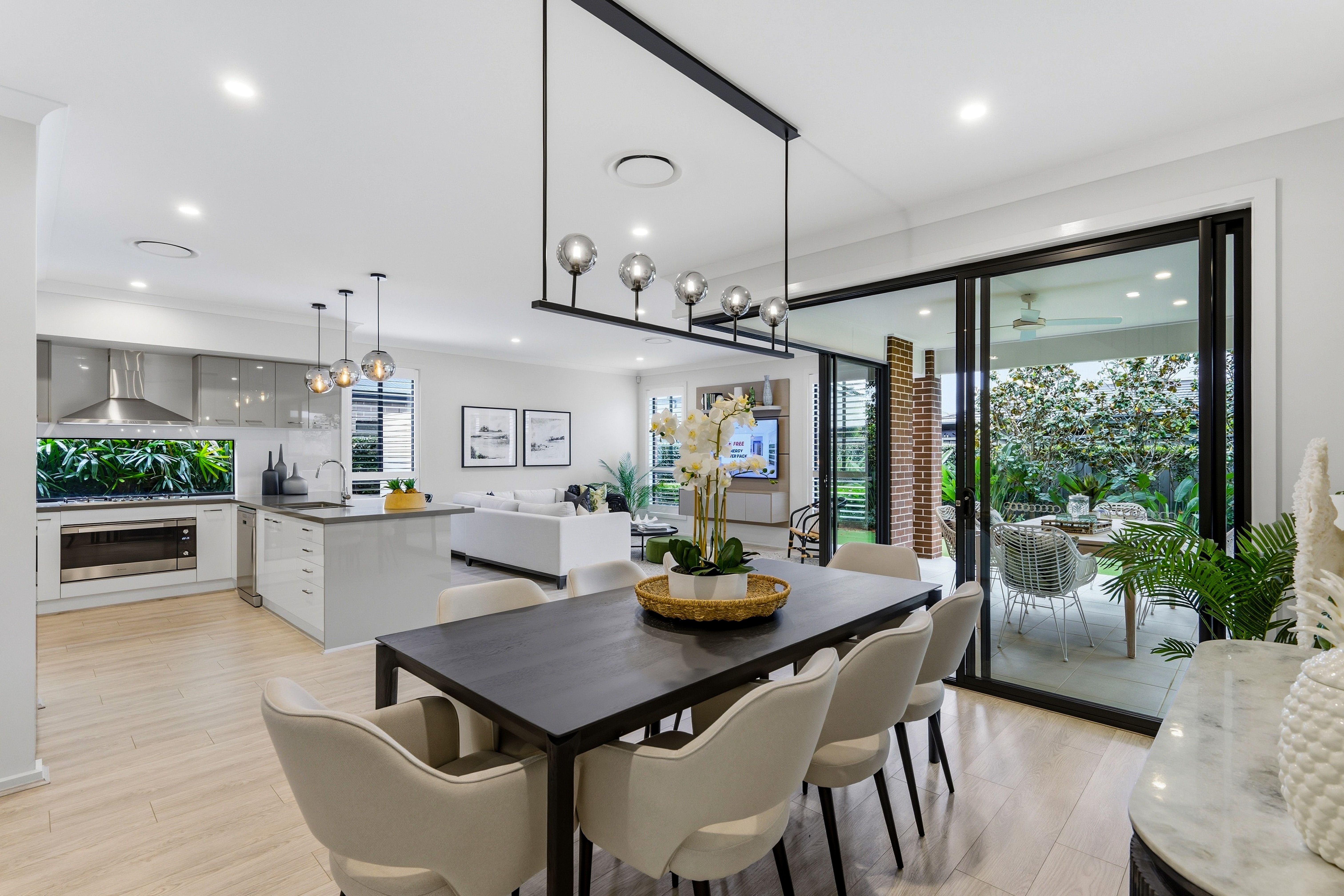 180 Abell Road — photo 8 of 16