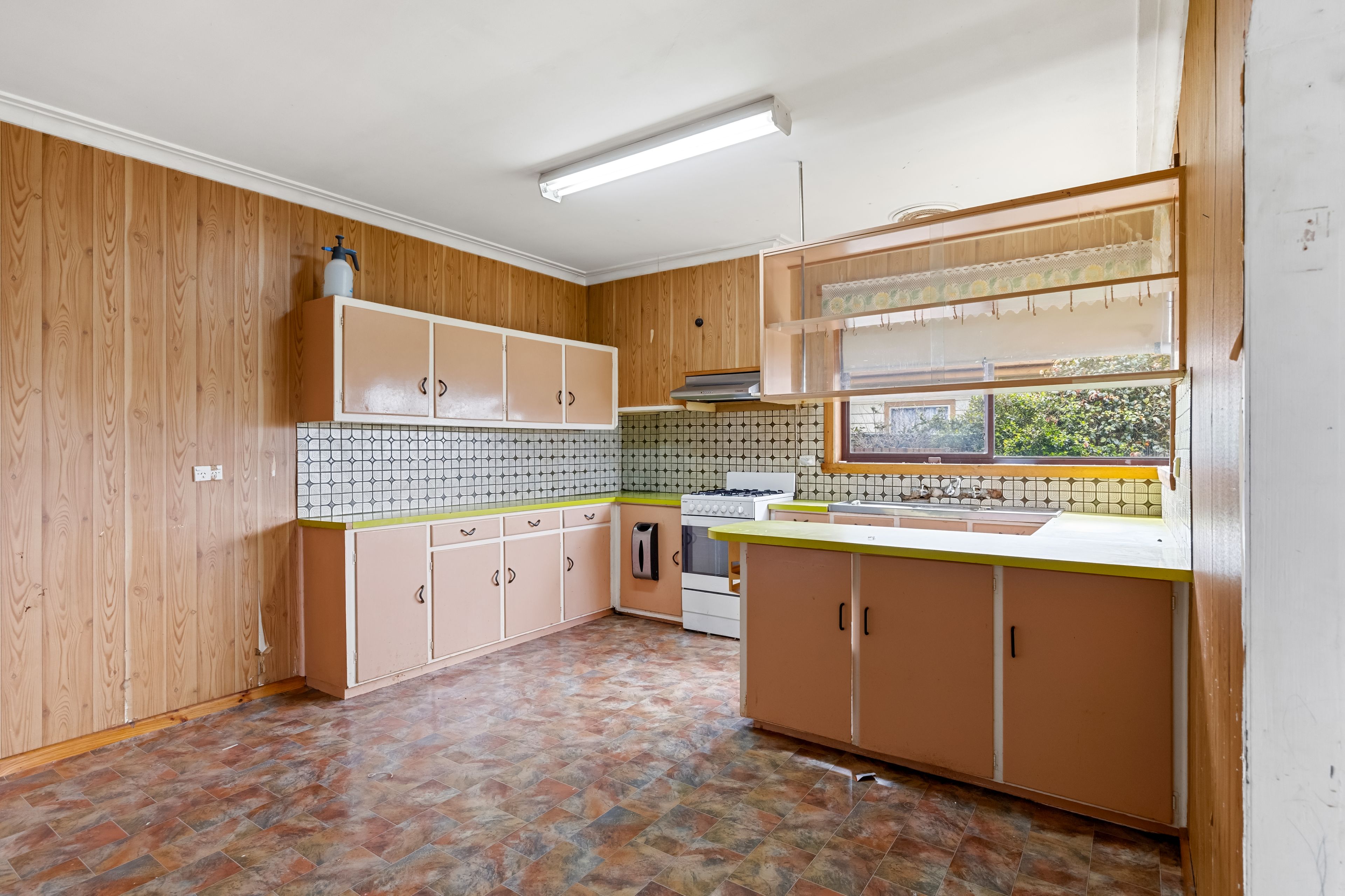 13 Grammar Street — photo 3 of 18