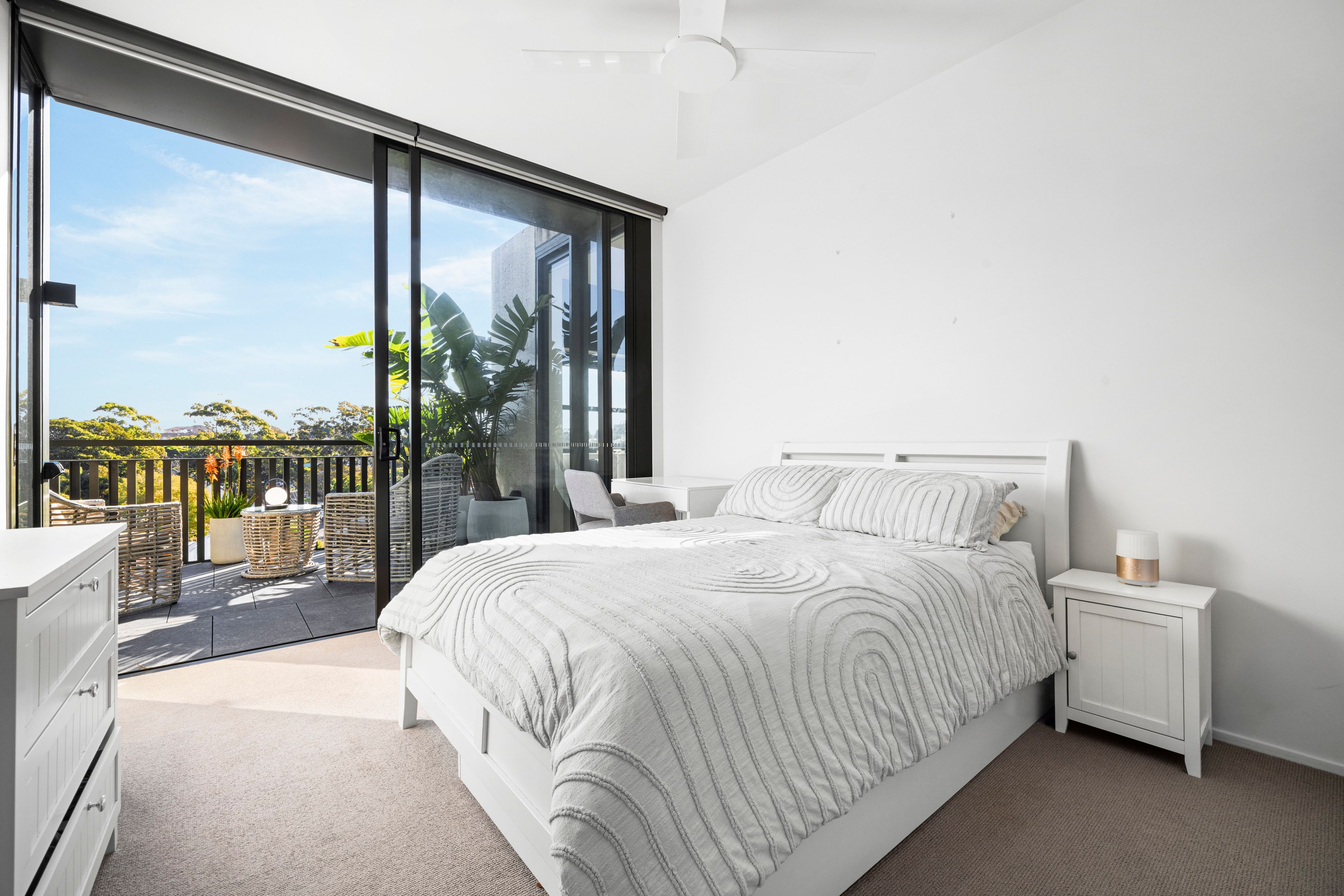 401/6 Yarraman Avenue — photo 7 of 10