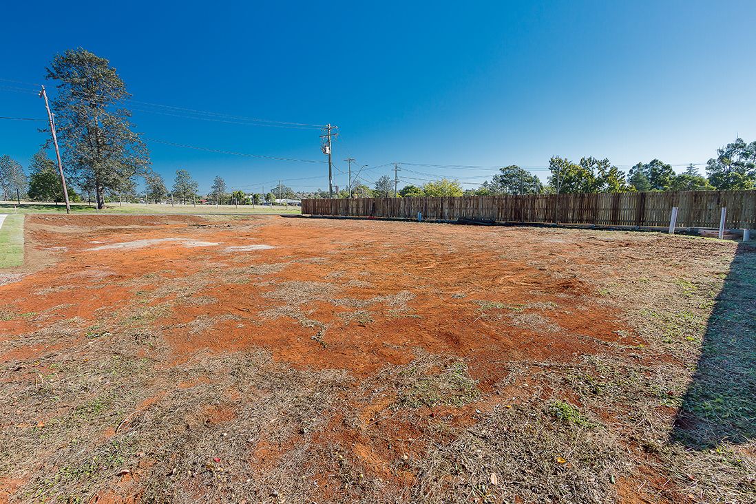 404a Mackenzie Street, Middle Ridge, QLD 4350