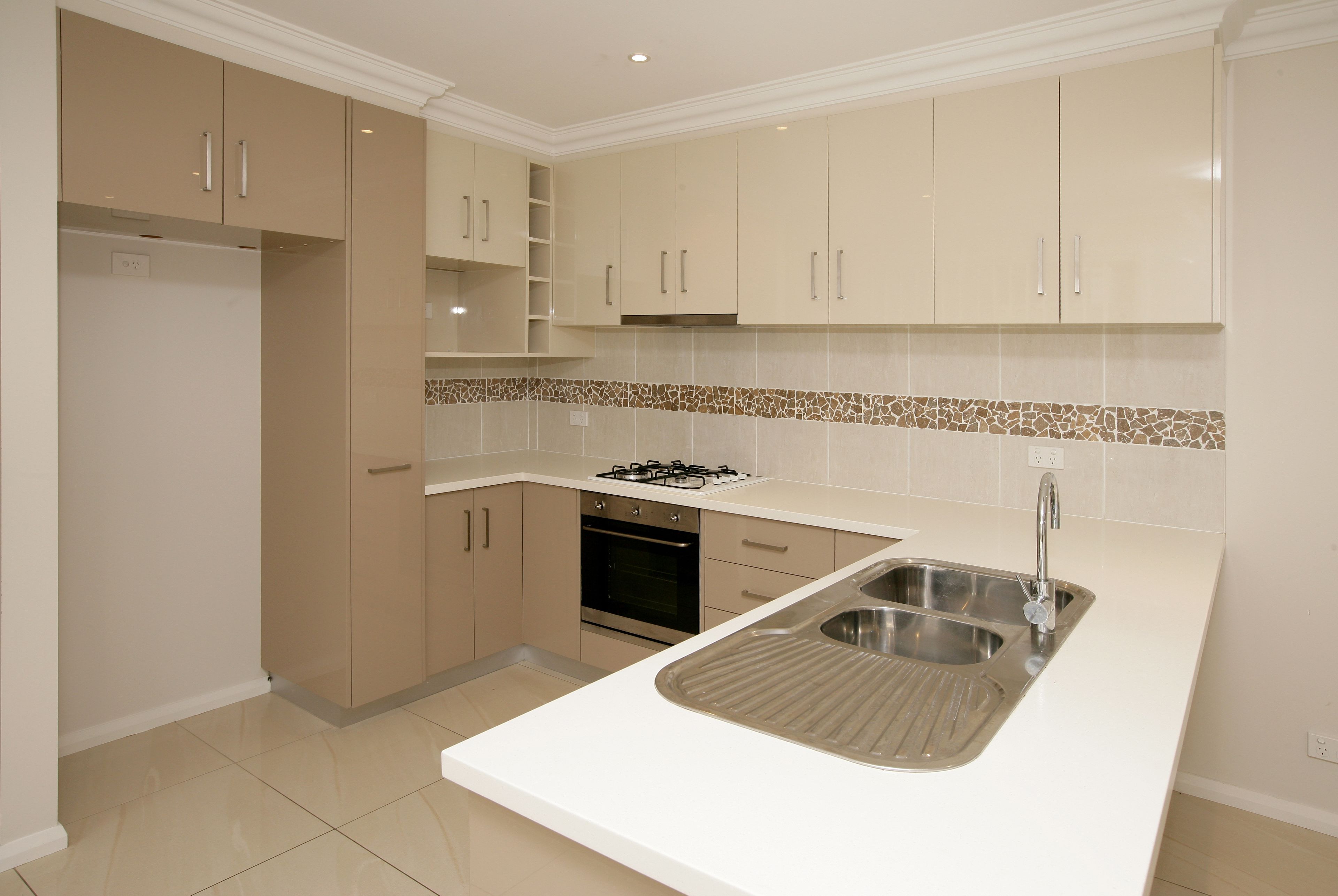 2/81 Atherton Crescent, Tatton, NSW 2650