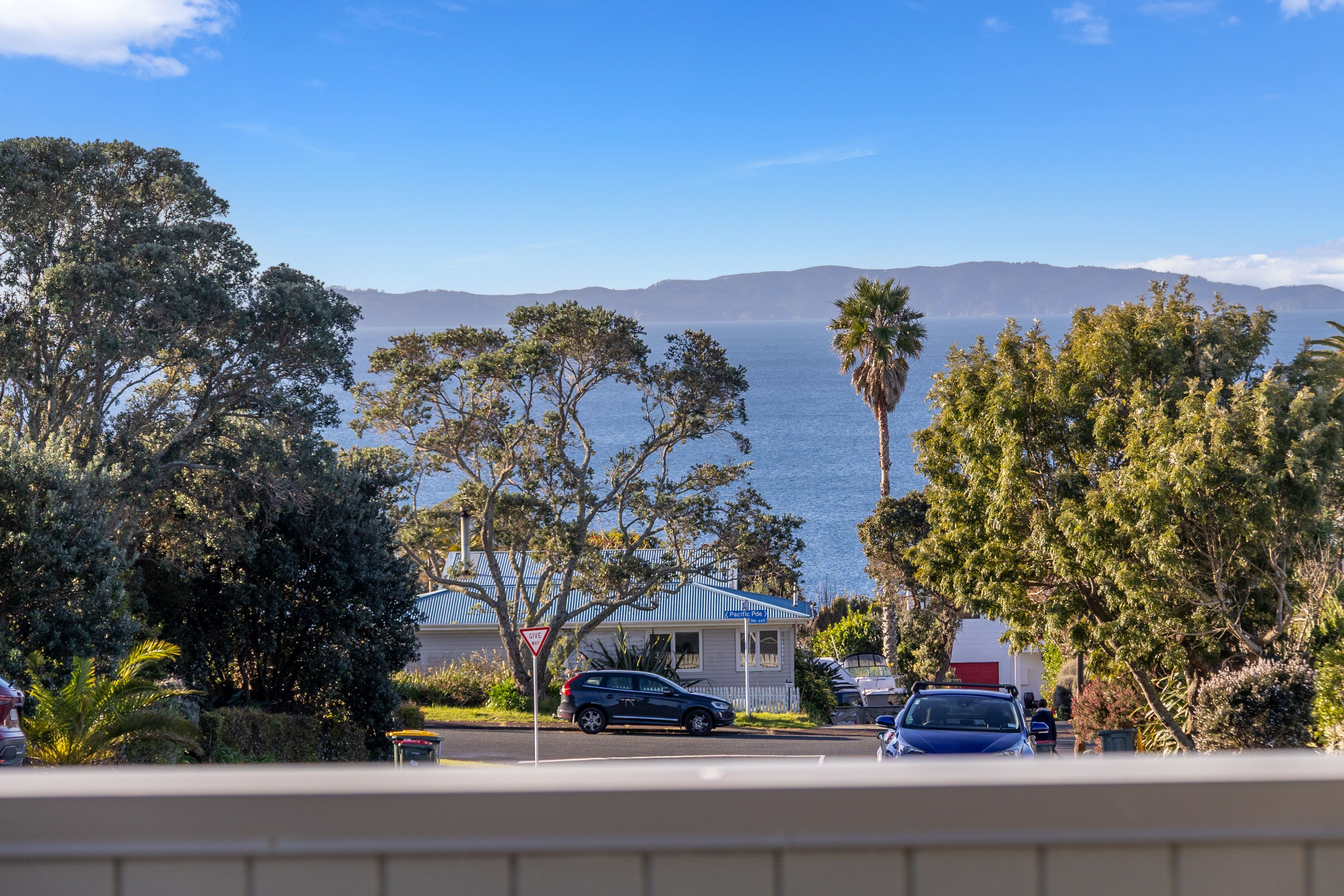 1391 Whangaparaoa Road, Army Bay, Rodney