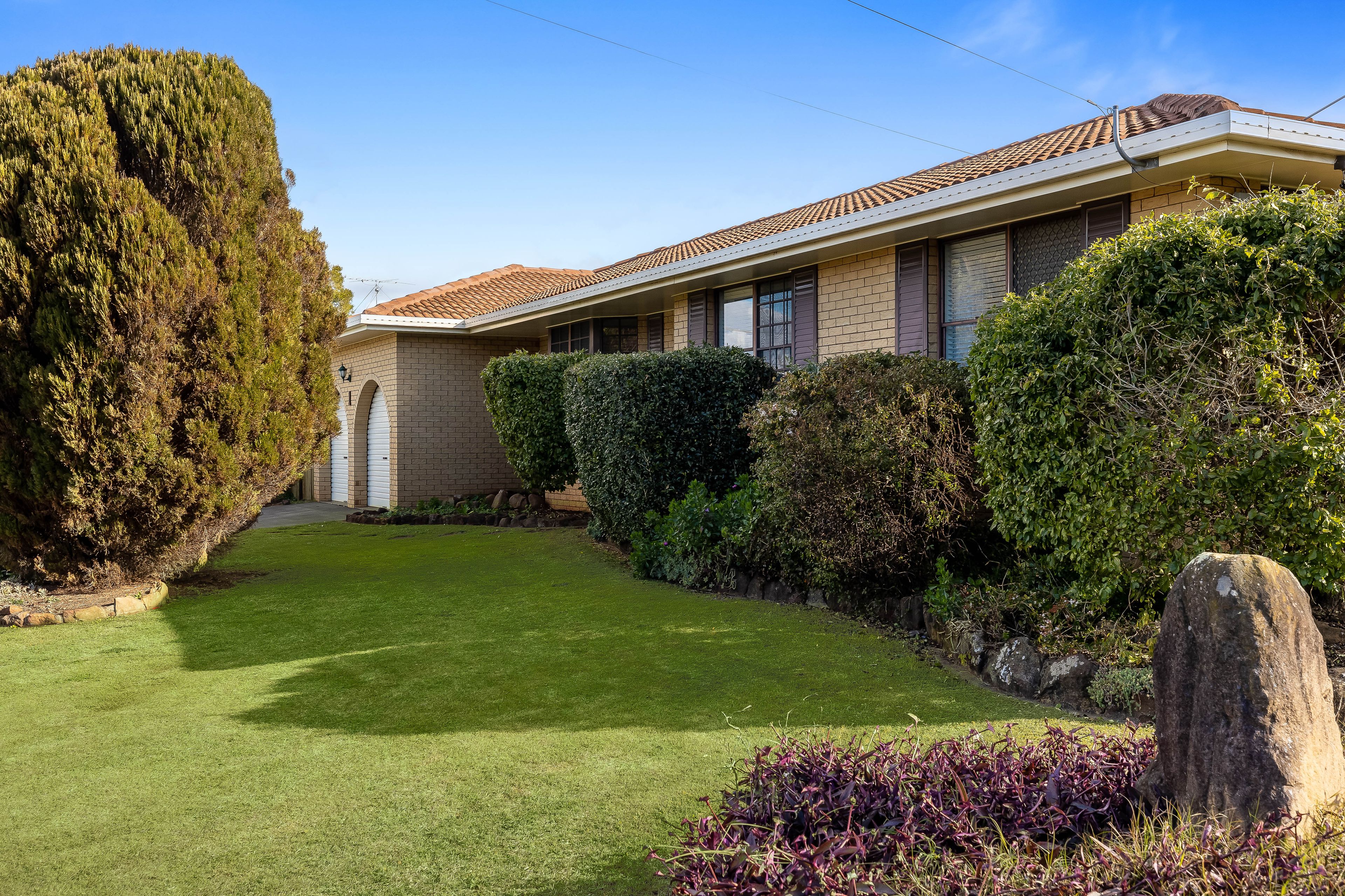 1 Claire Street, Centenary Heights, QLD 4350