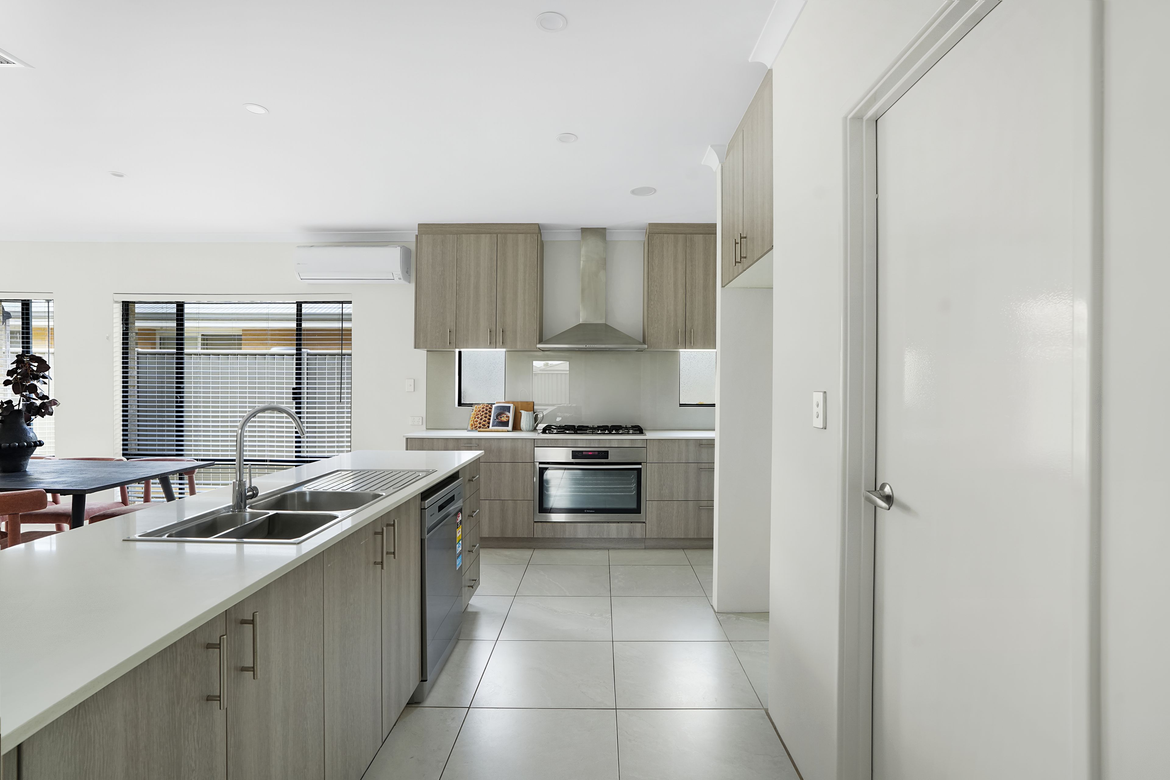 65 Honeywood Avenue — photo 9 of 30