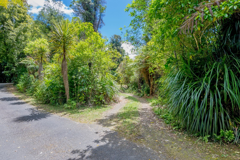 42 Manu Grove, Waikanae, Kapiti Coast District