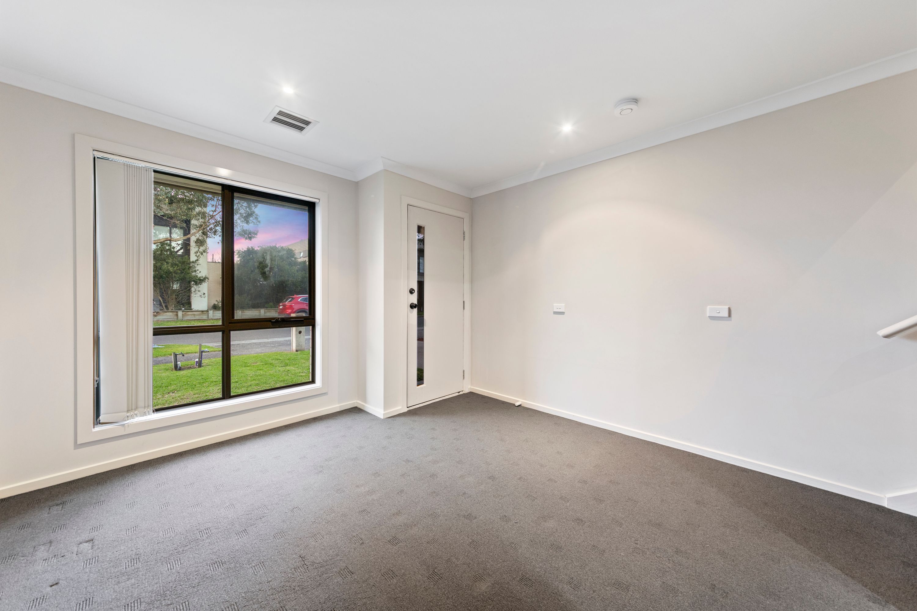 8 Bluestone Street — photo 6 of 28