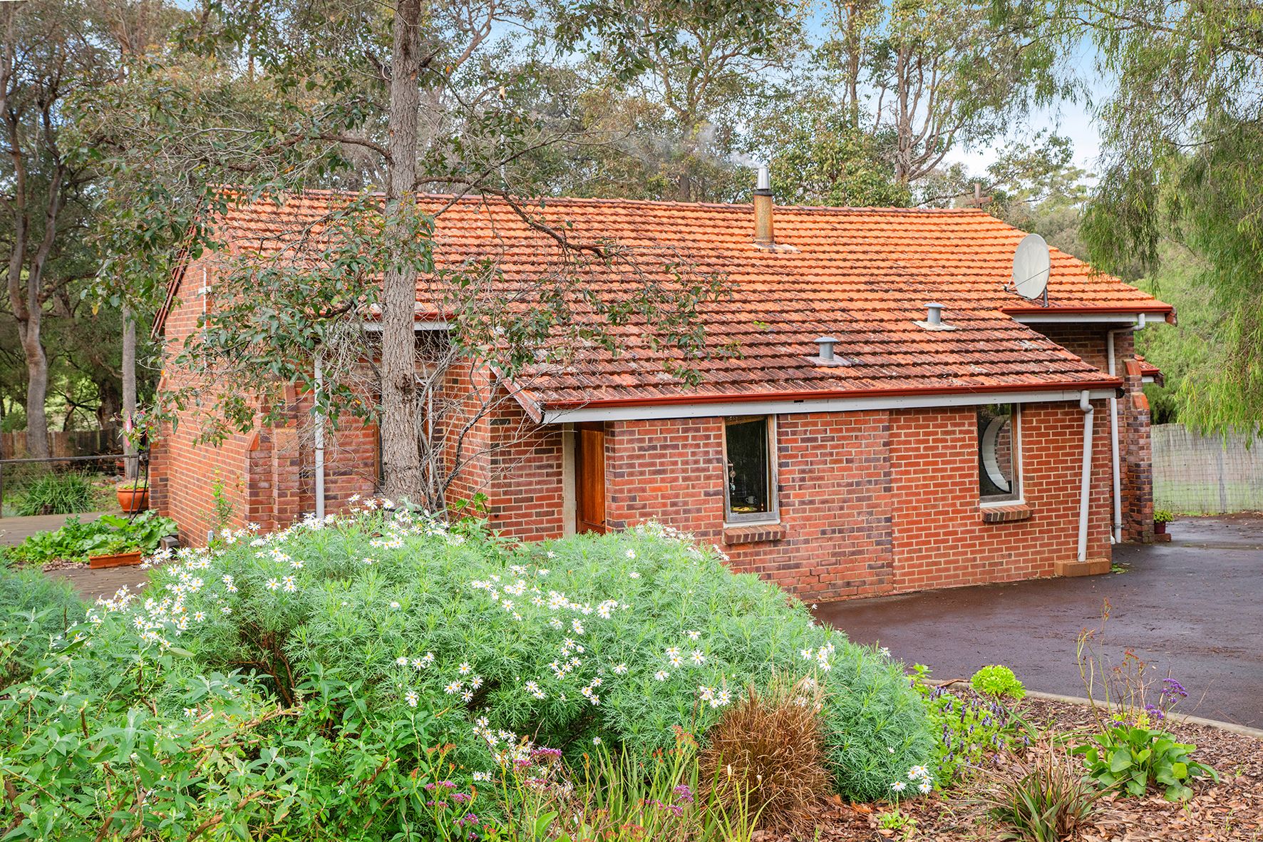 24 Brockman Highway, Karridale, WA 6288
