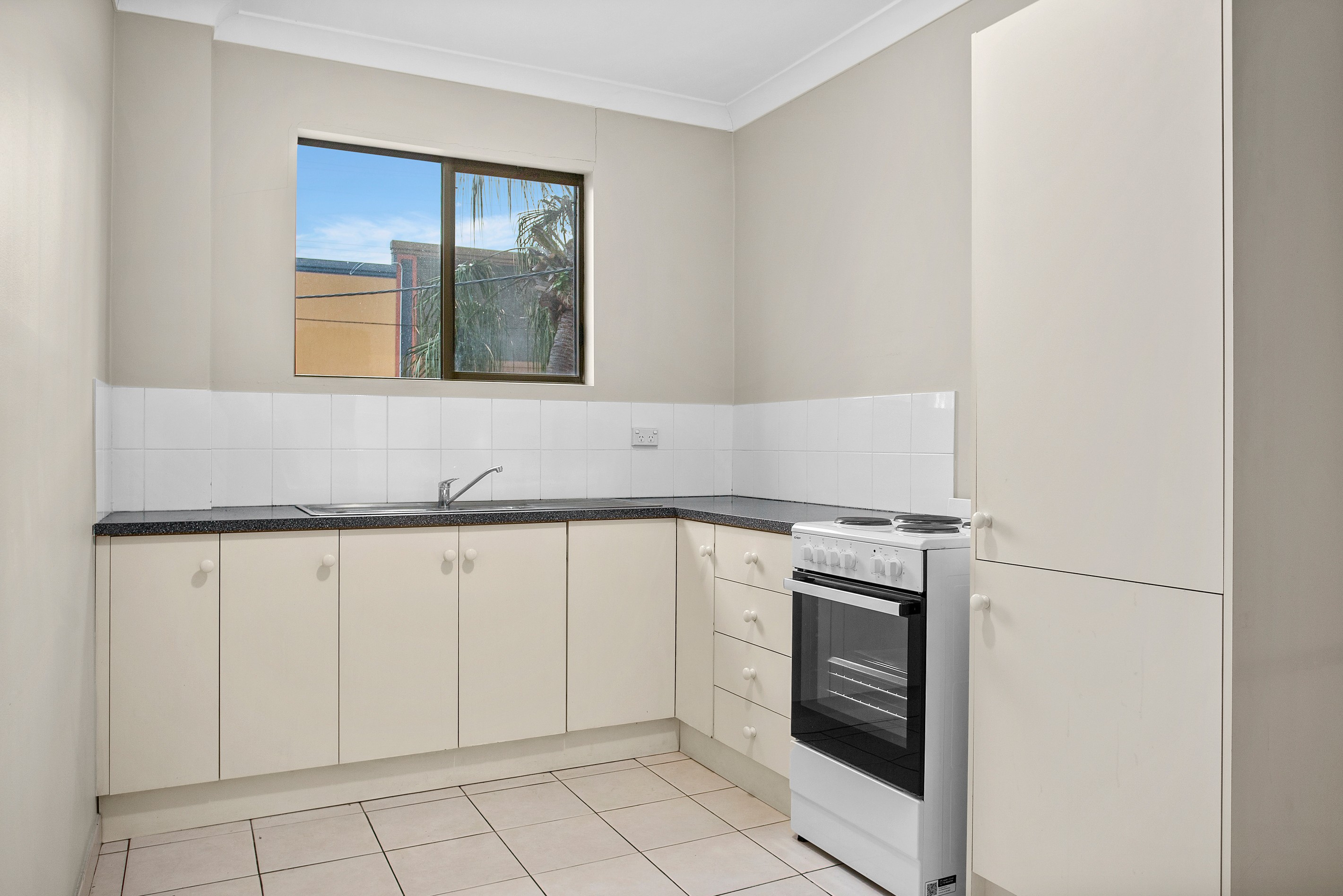 2/283 - 285 Lawrence Hargrave Drive, Thirroul, NSW 2515