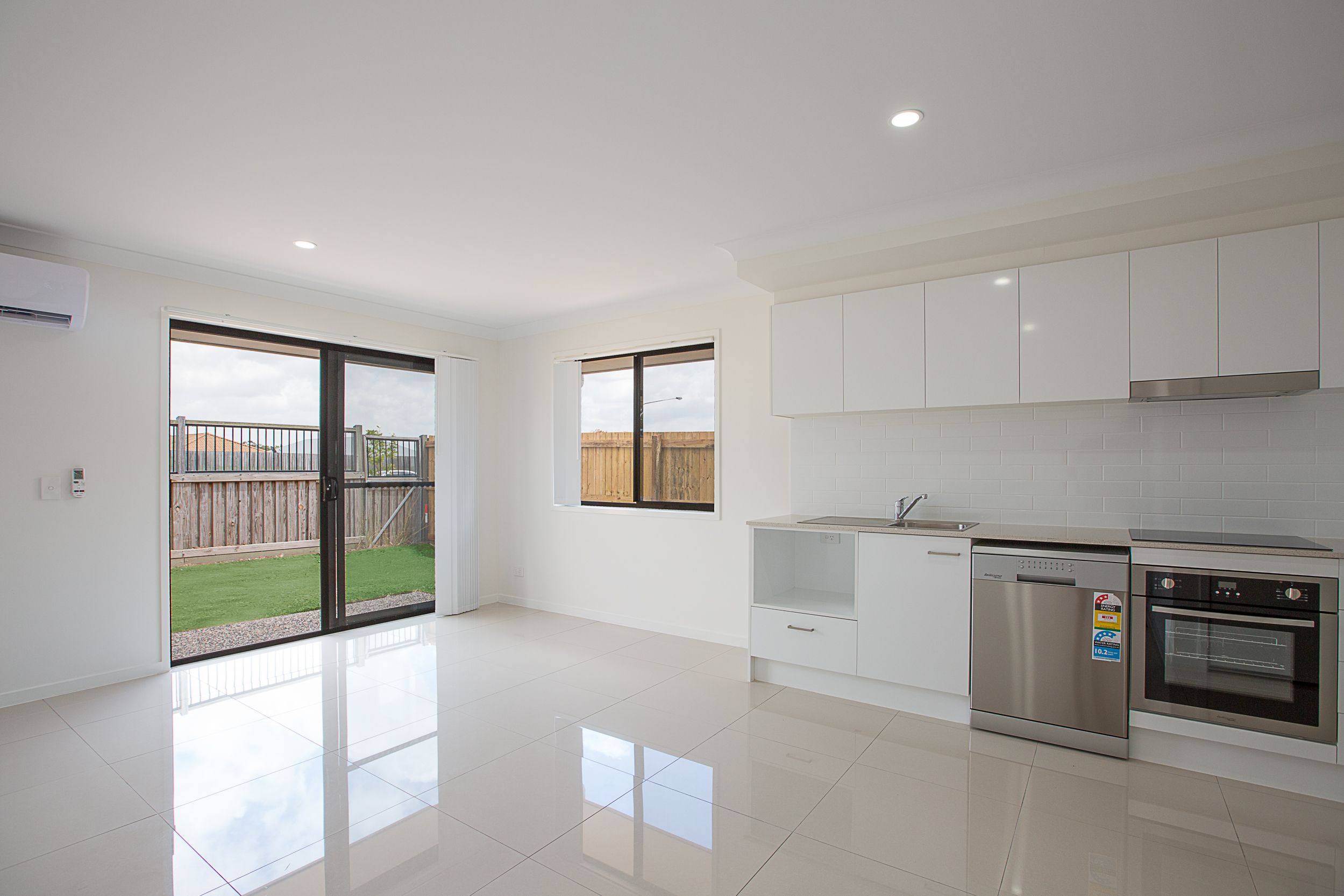 2/28 Cahill Crescent, Collingwood Park, QLD 4301