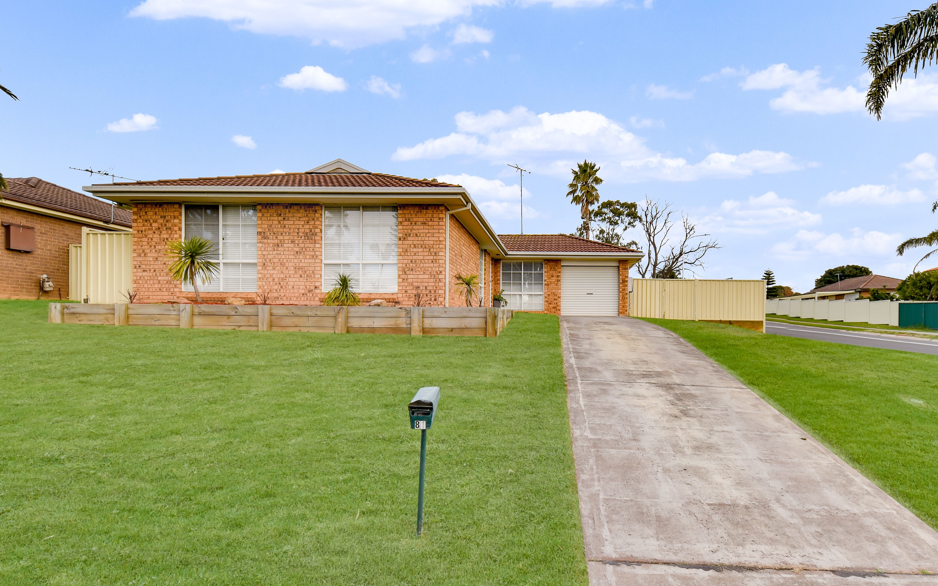 81 Lorenzo Crescent, Rosemeadow, NSW 2560