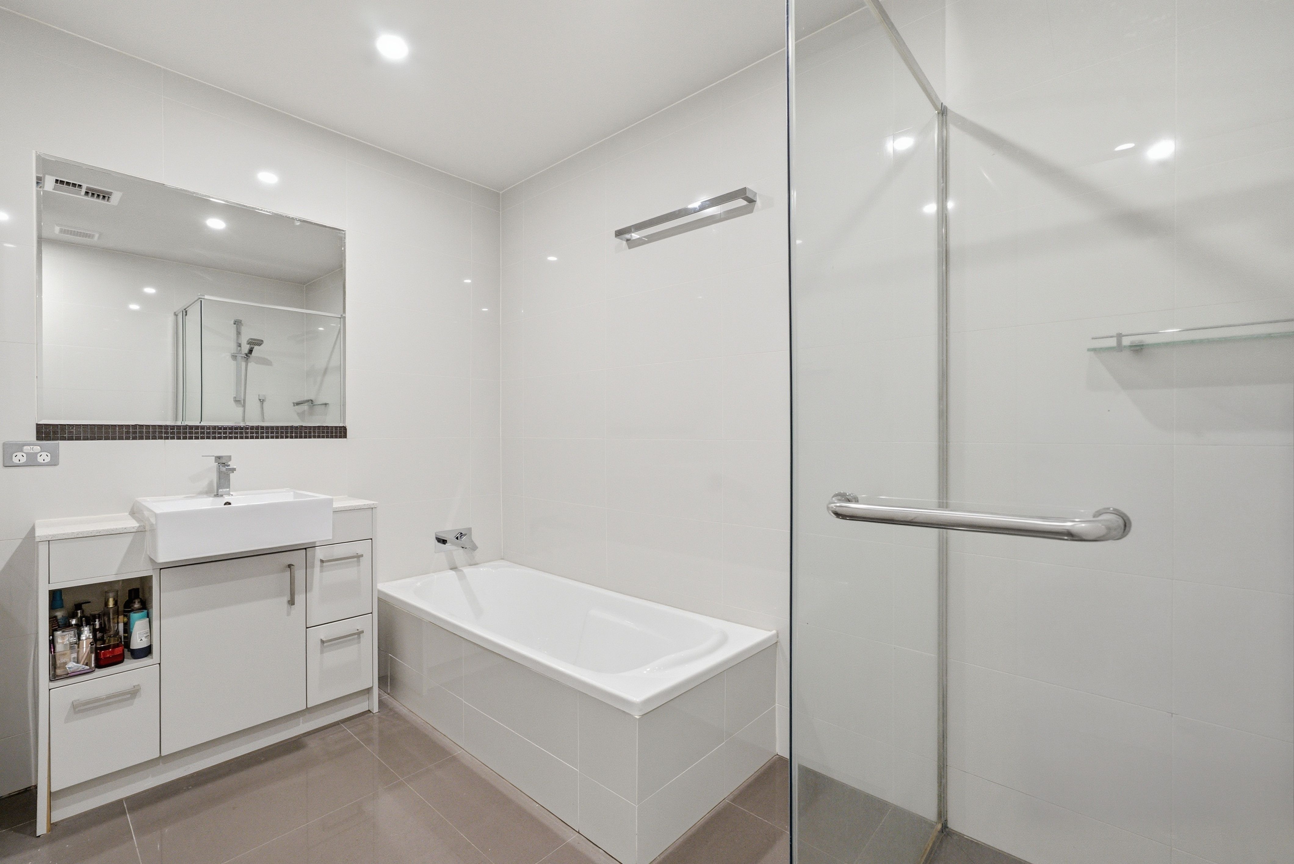 4/8 George Street, Doncaster East, VIC 3109