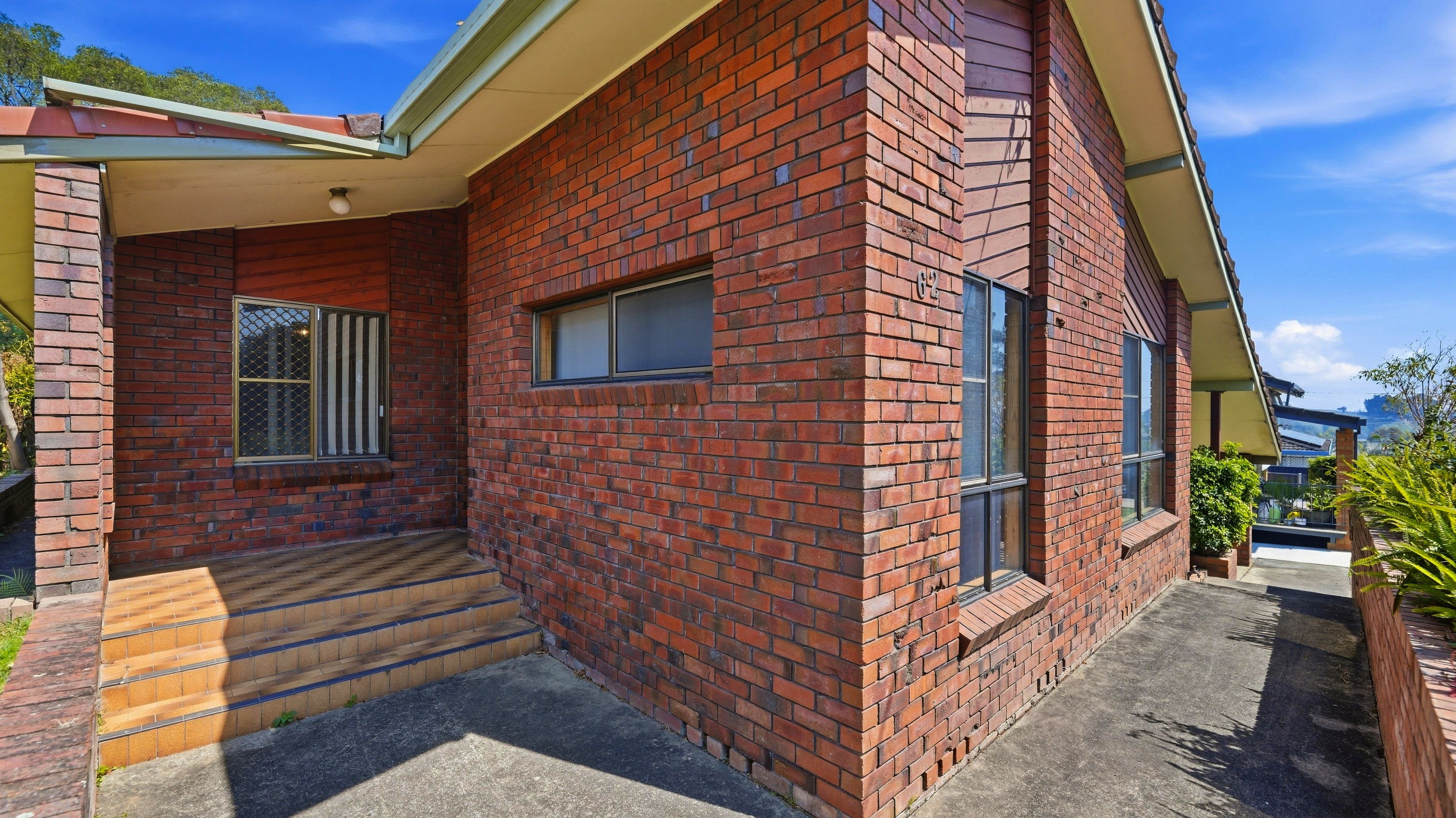 62 Roberts Drive — photo 4 of 18