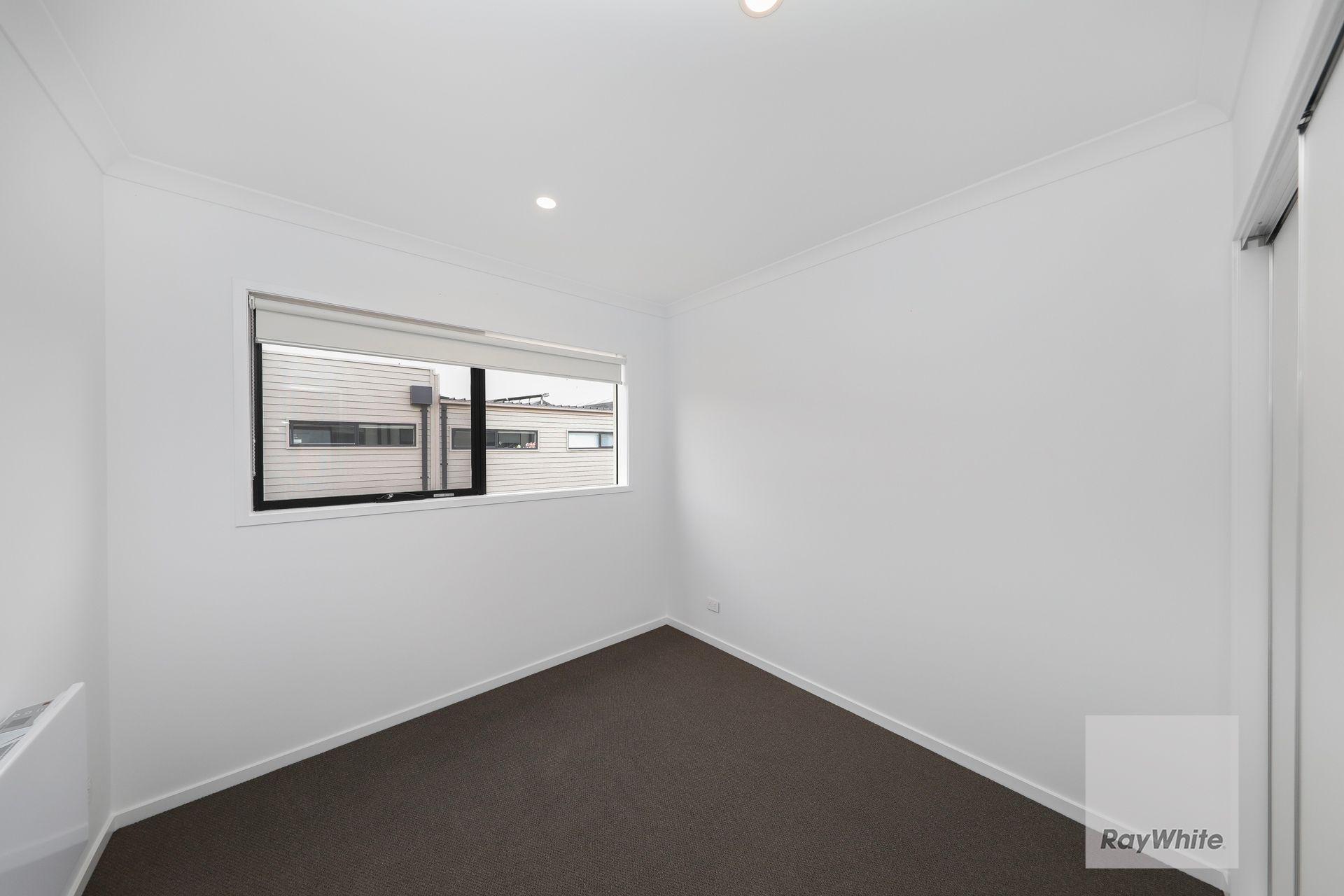 29 Messara Walk — photo 10 of 15