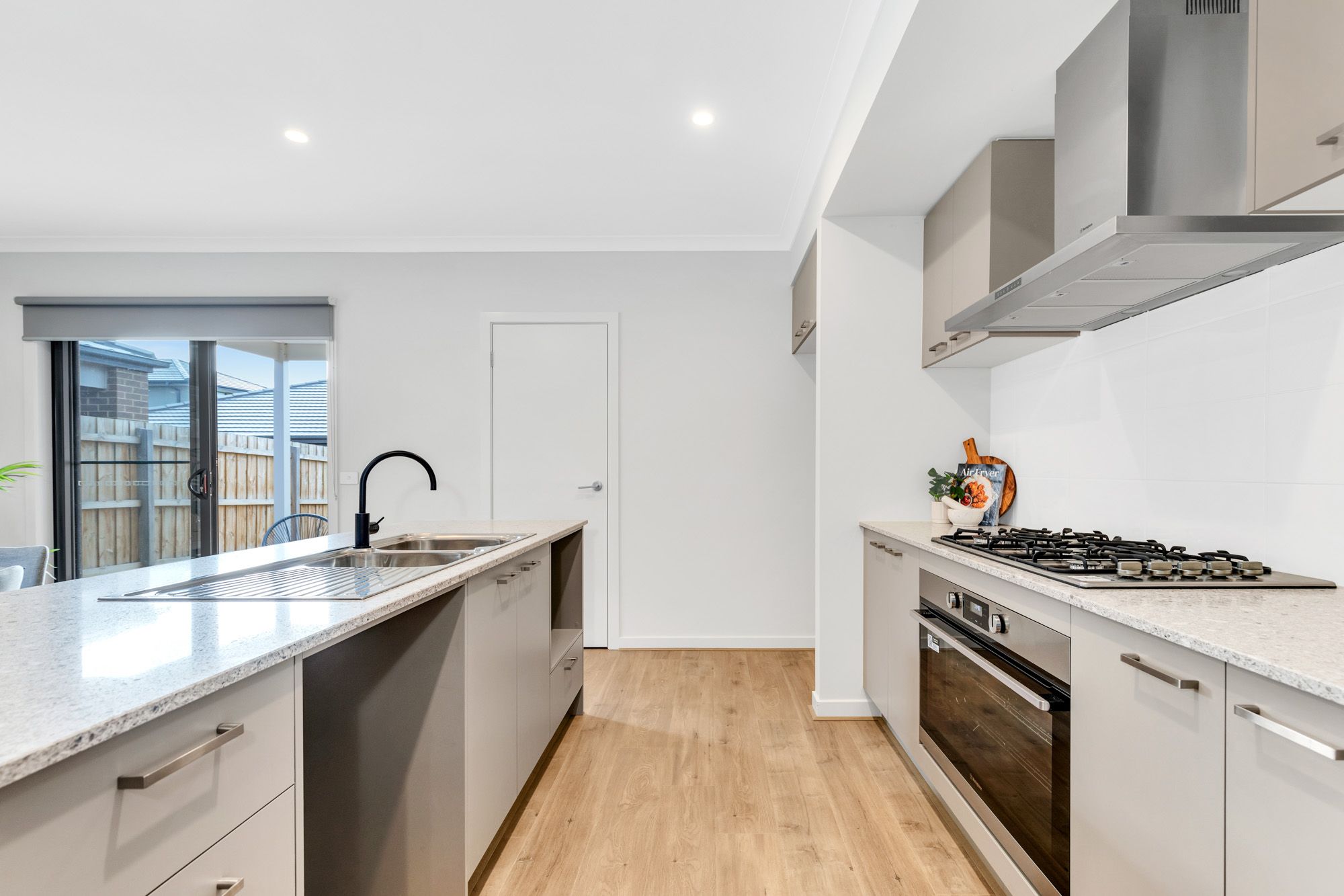 5 Karakul Street, Mambourin, VIC 3024
