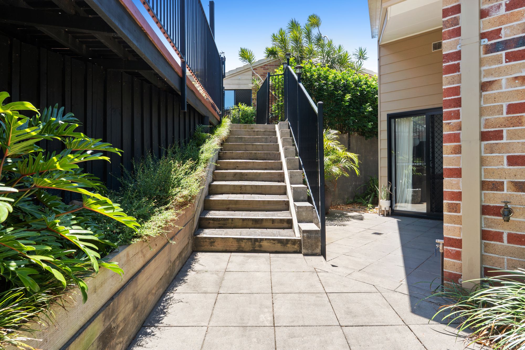 38 Beaconsfield Drive — photo 16 of 30
