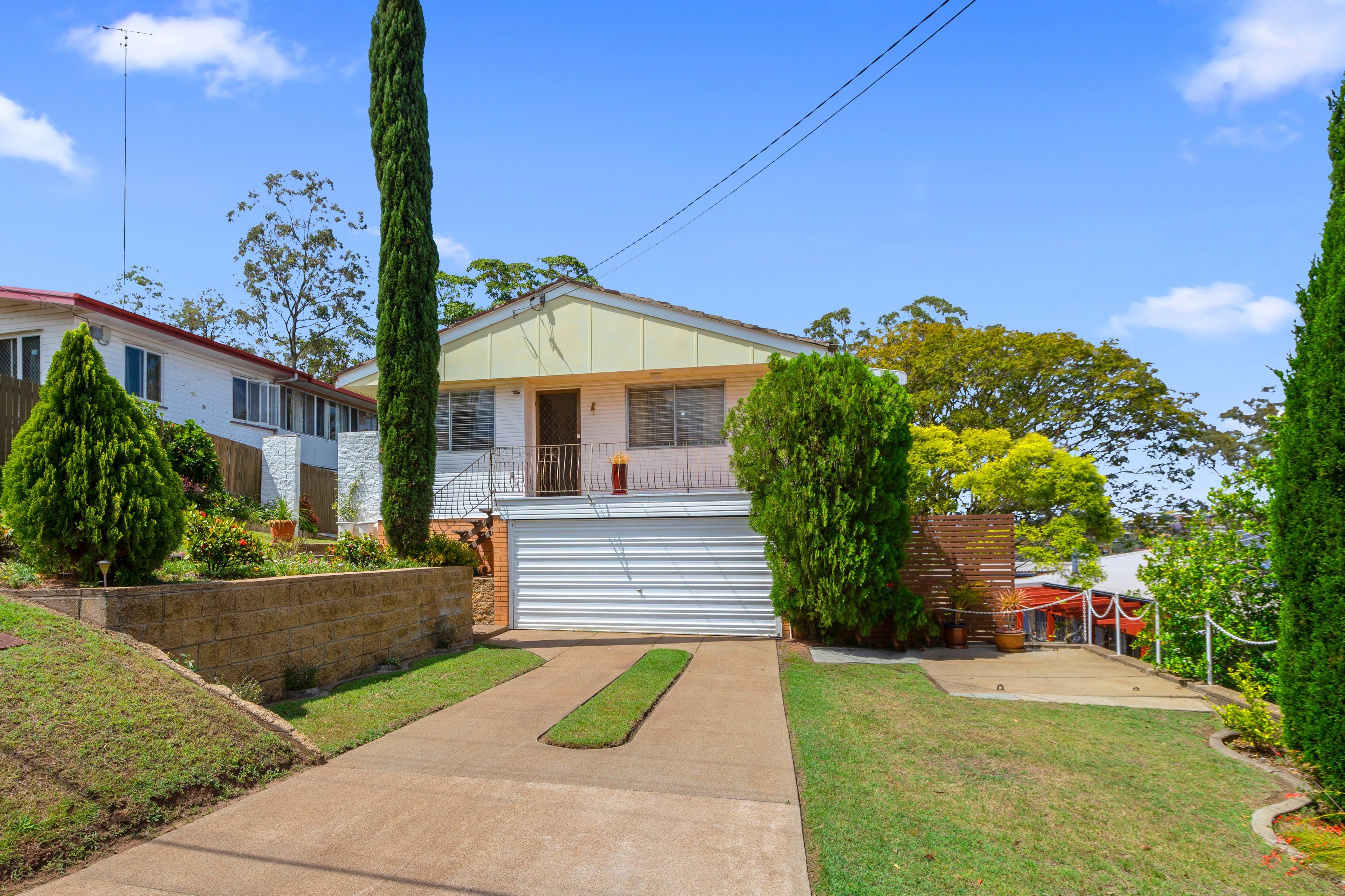 17 Hoya Street, Holland Park West, QLD 4121