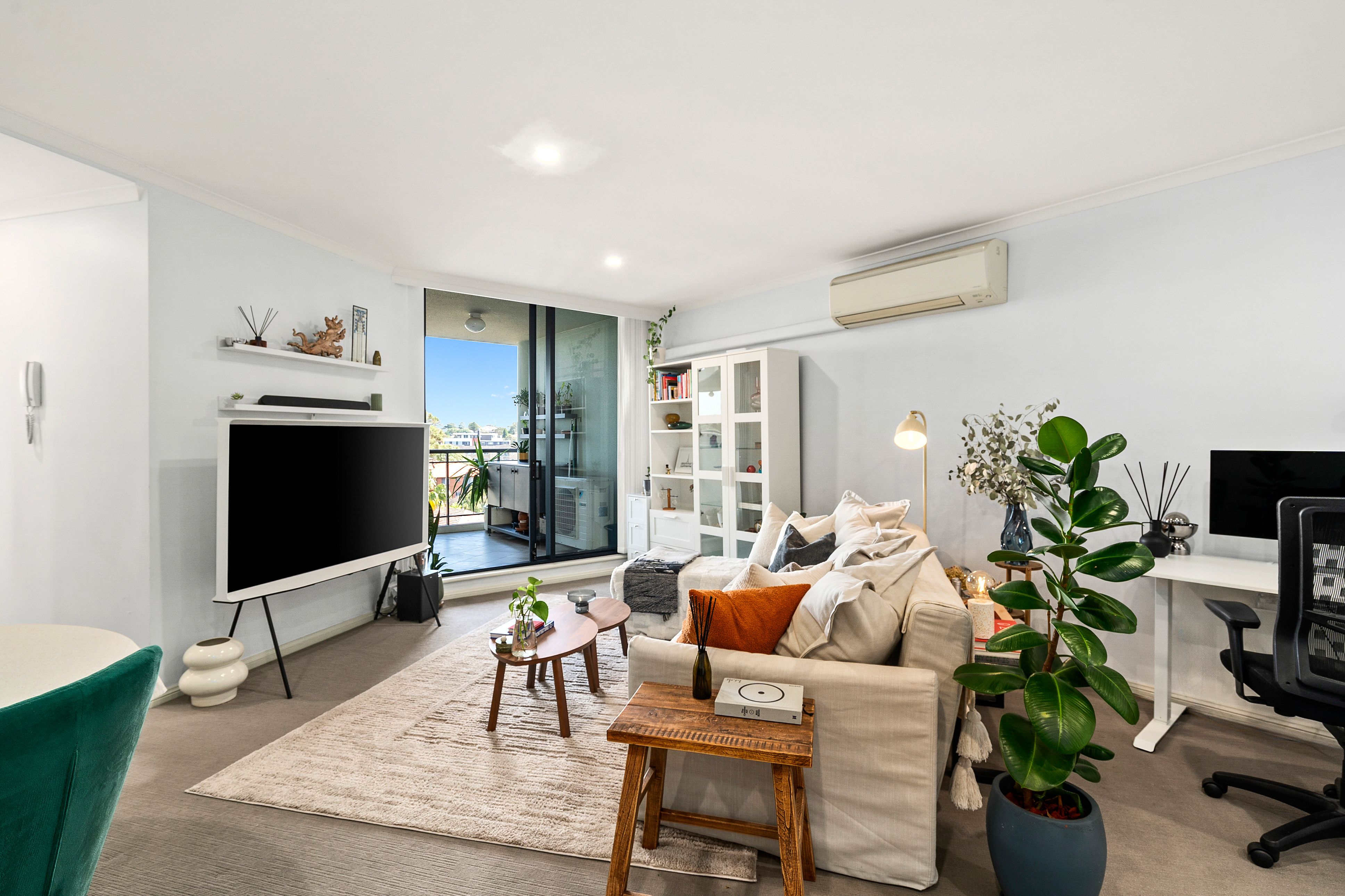1001/7 Keats Avenue — photo from Ray White Rockdale