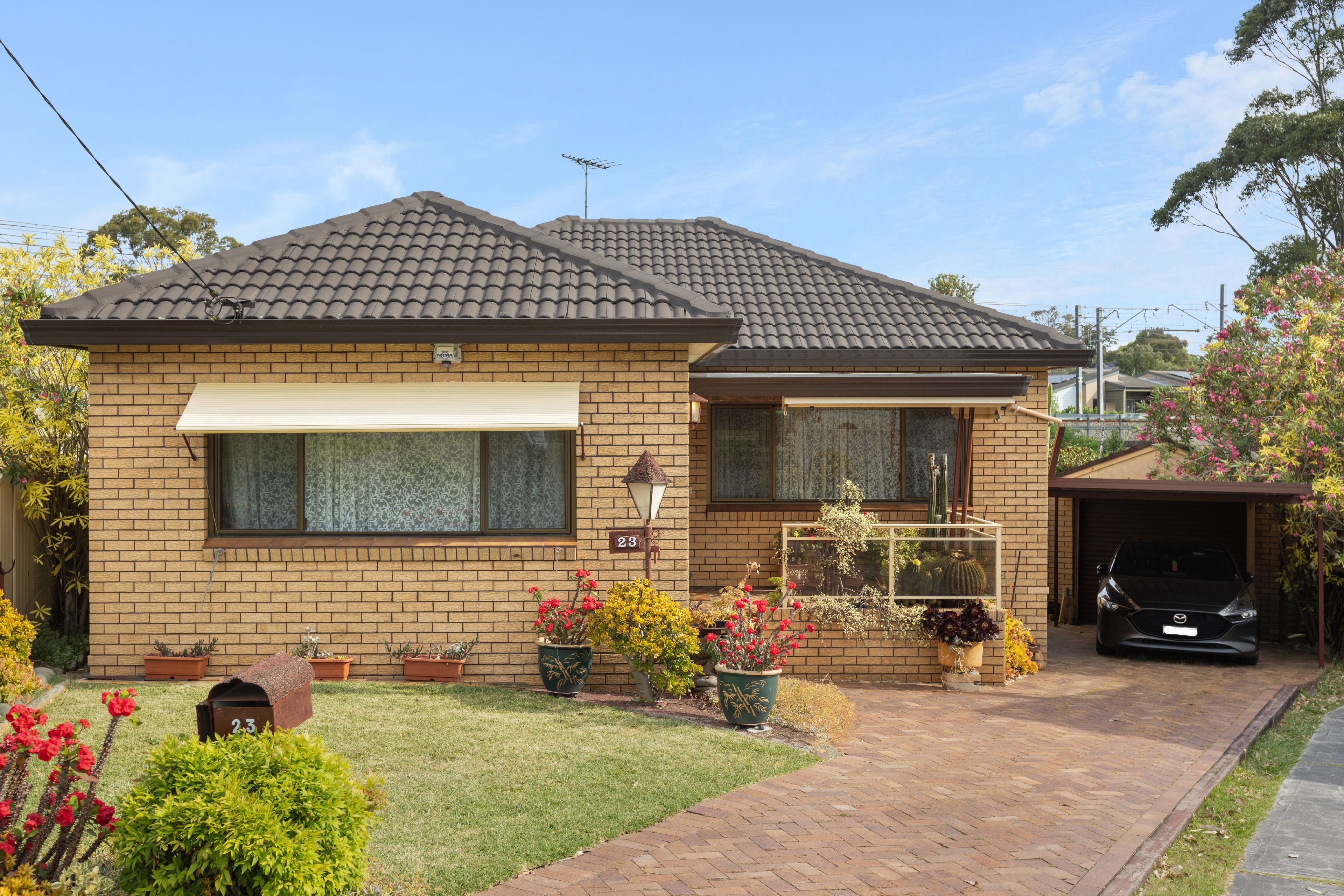 23 Fullerton Crescent, Riverwood NSW 2210