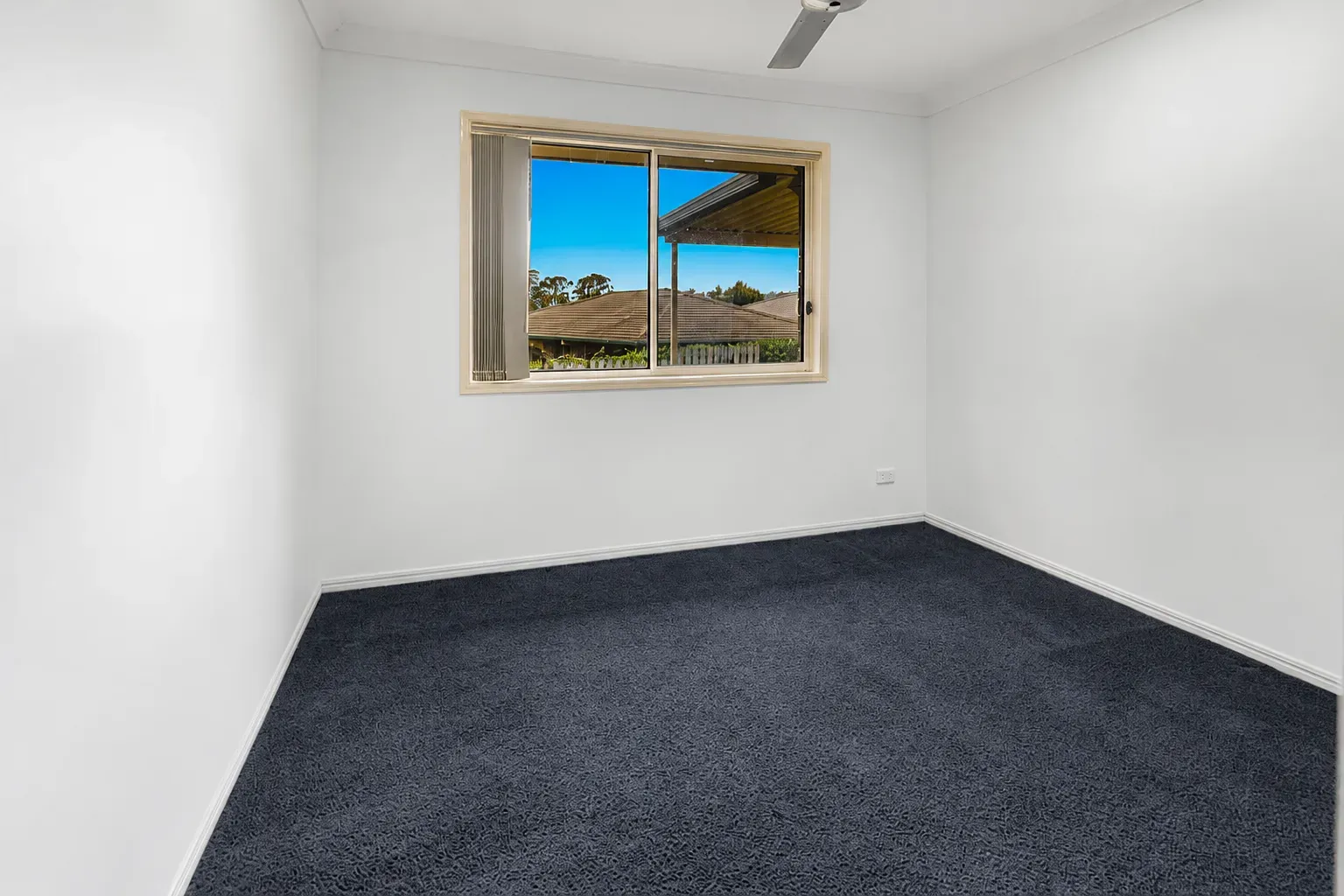 42 Annabelle Crescent — photo 10 of 11