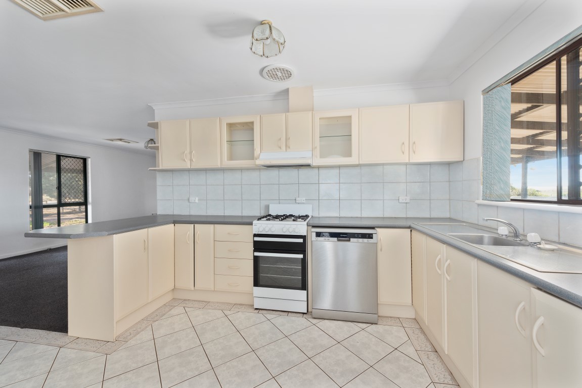 75 North Terrace, Moonta Bay, SA 5558