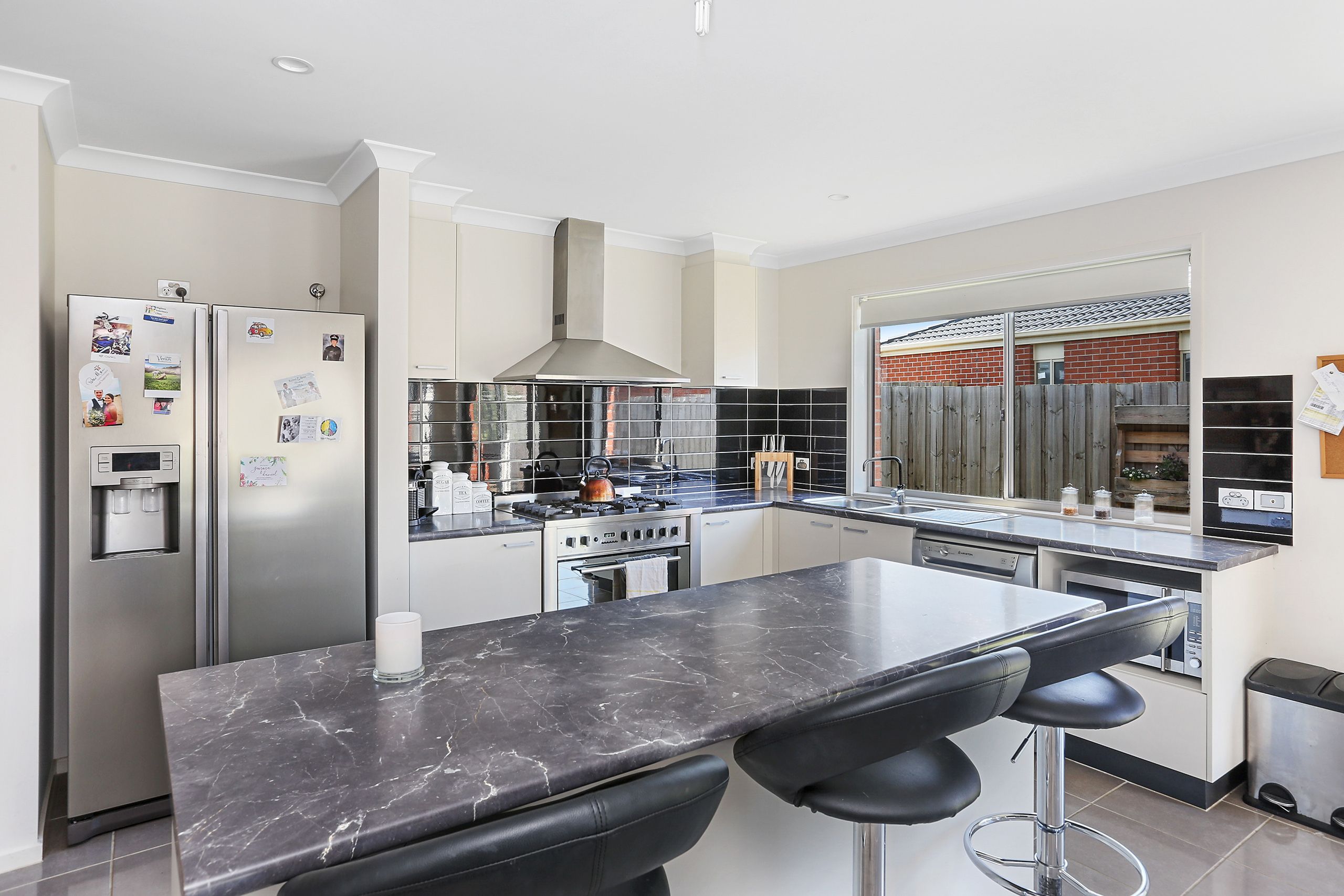 31-33 MacFarlane Street, Marshall, VIC 3216
