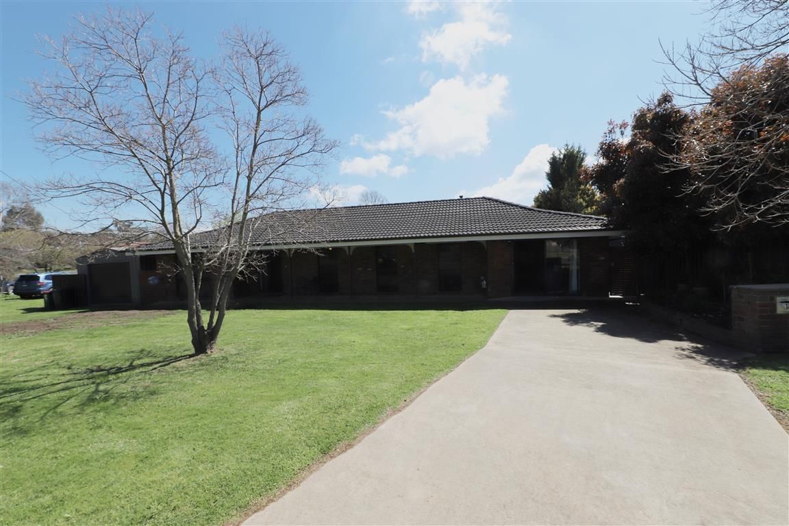 15 Forest Street, Tumut, NSW 2720
