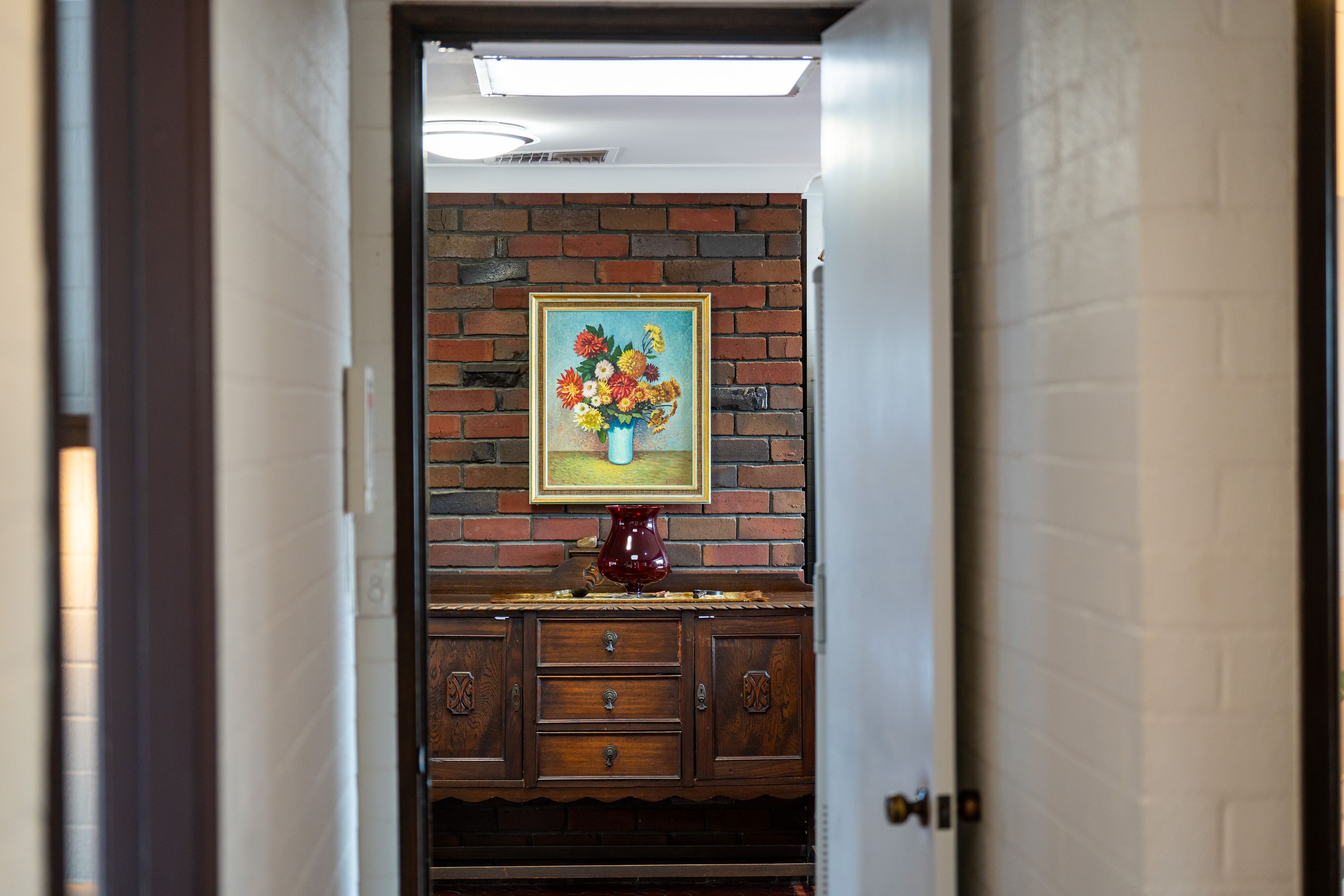 385 Colley Street — photo 4 of 21