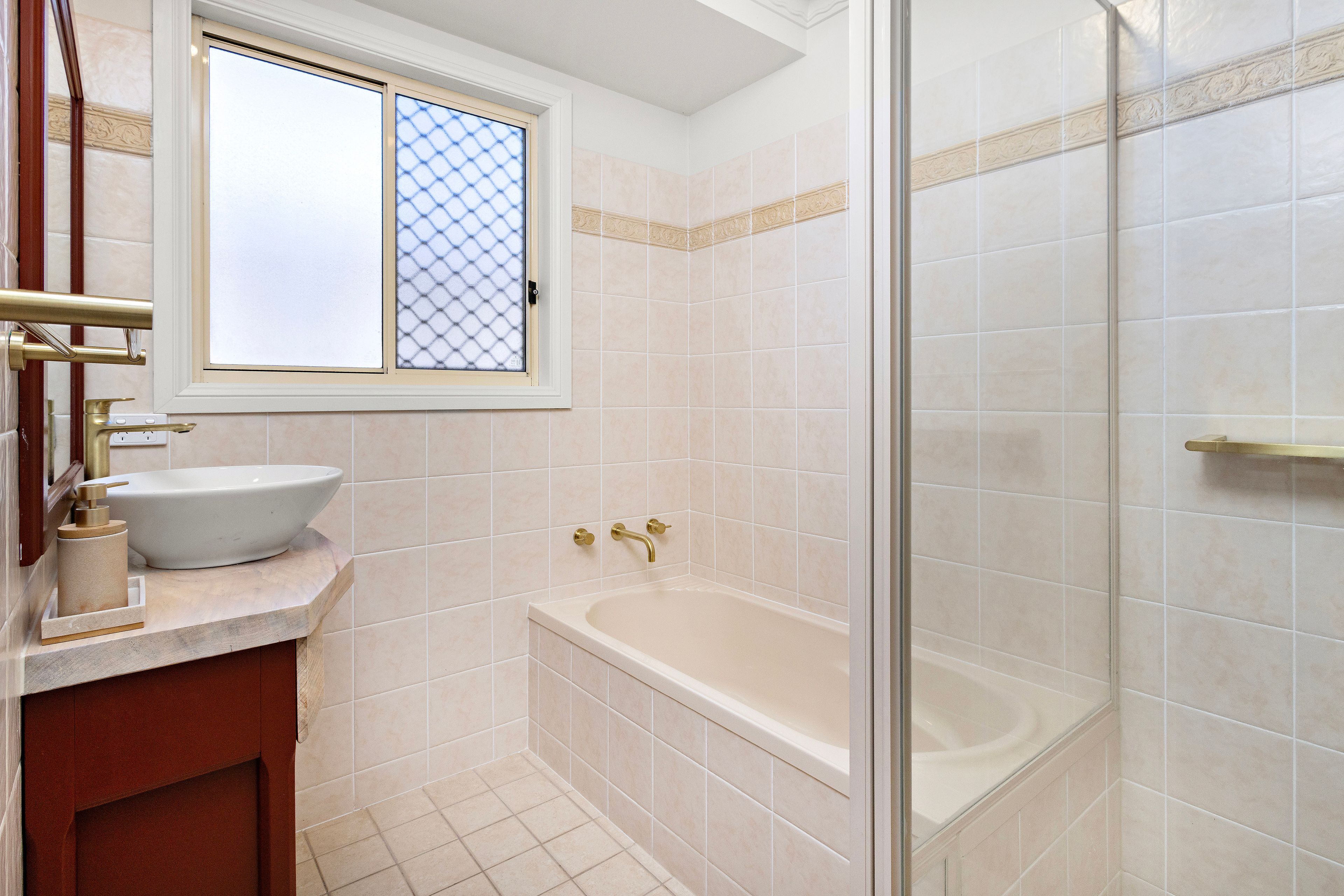 5 Gibraltar Avenue — photo 10 of 10