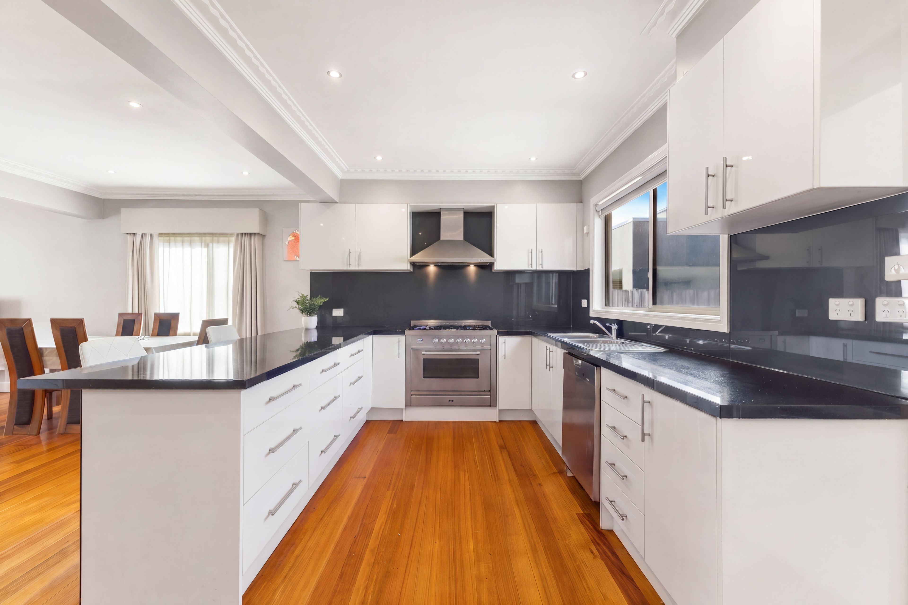 60 Margaret Street — photo 3 of 17