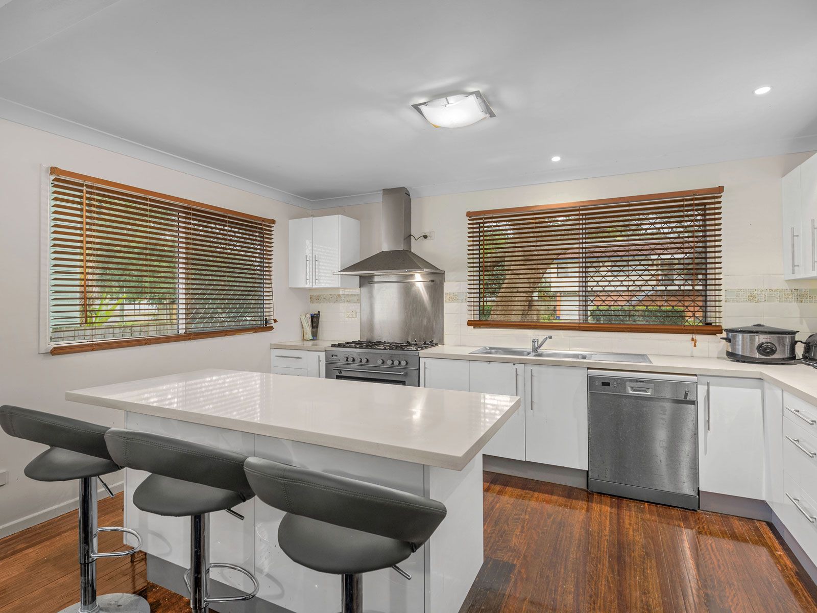 367 Verney Road East, Graceville, QLD 4075