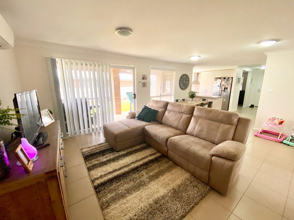 14 John Girdham Place, Forbes, NSW 2871