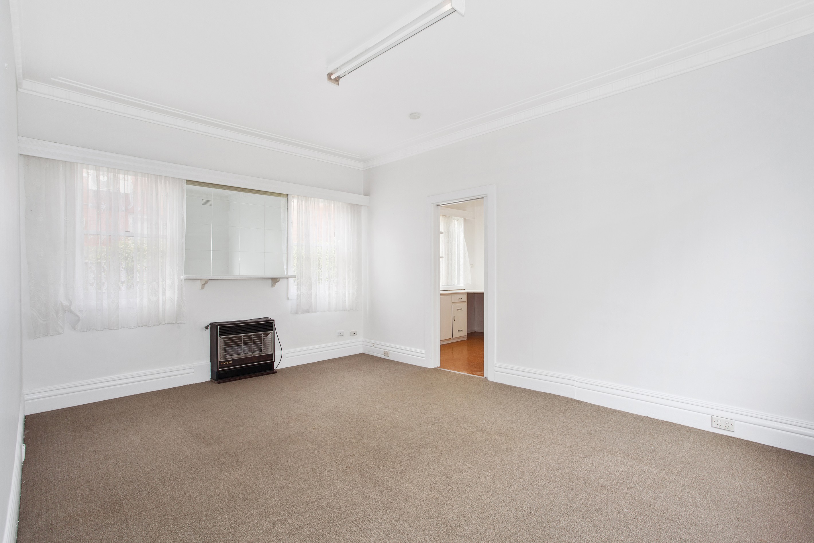 10 Walnut Street, Carnegie, VIC 3163