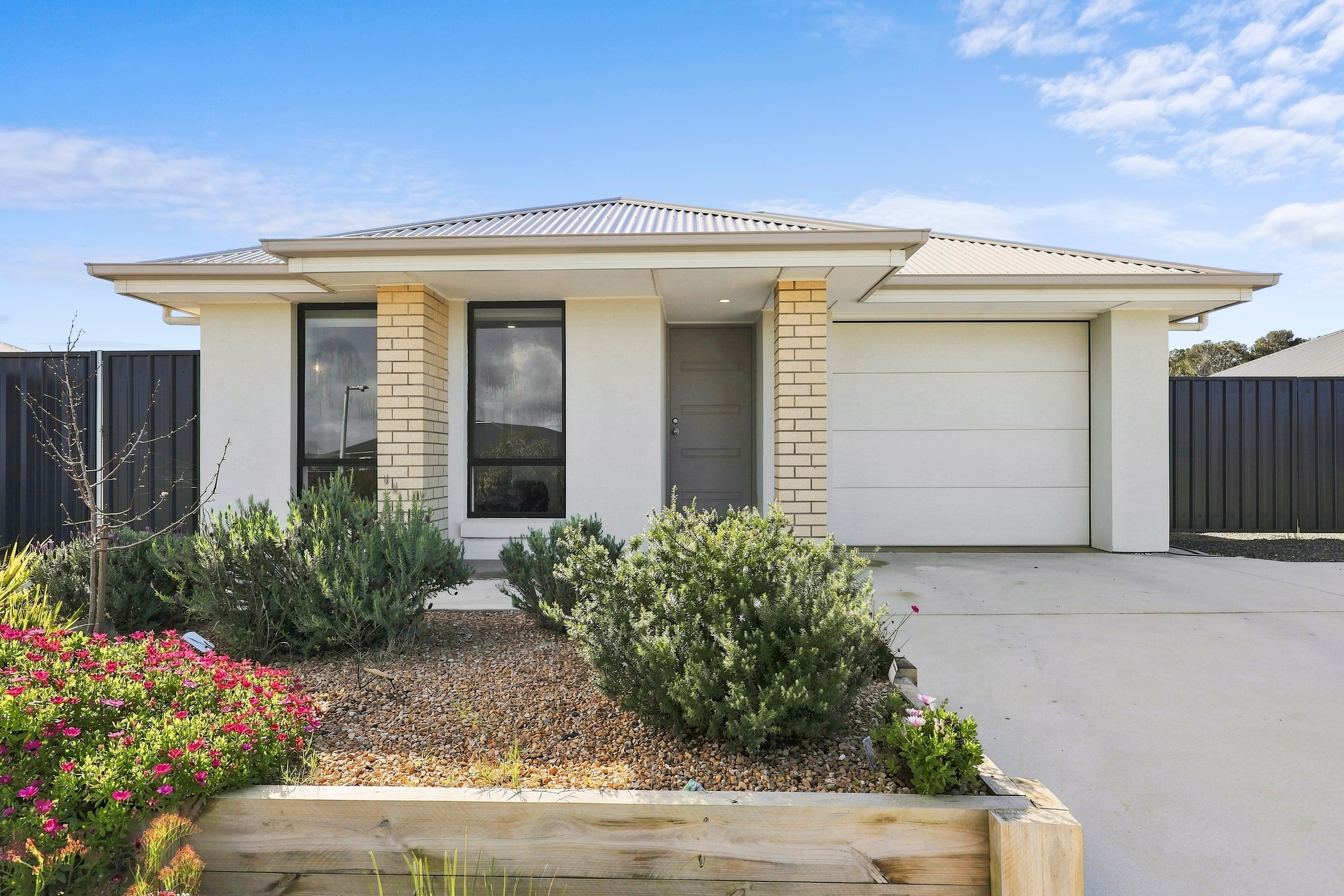 16 Victoria Parade, Hindmarsh Island, SA 5214