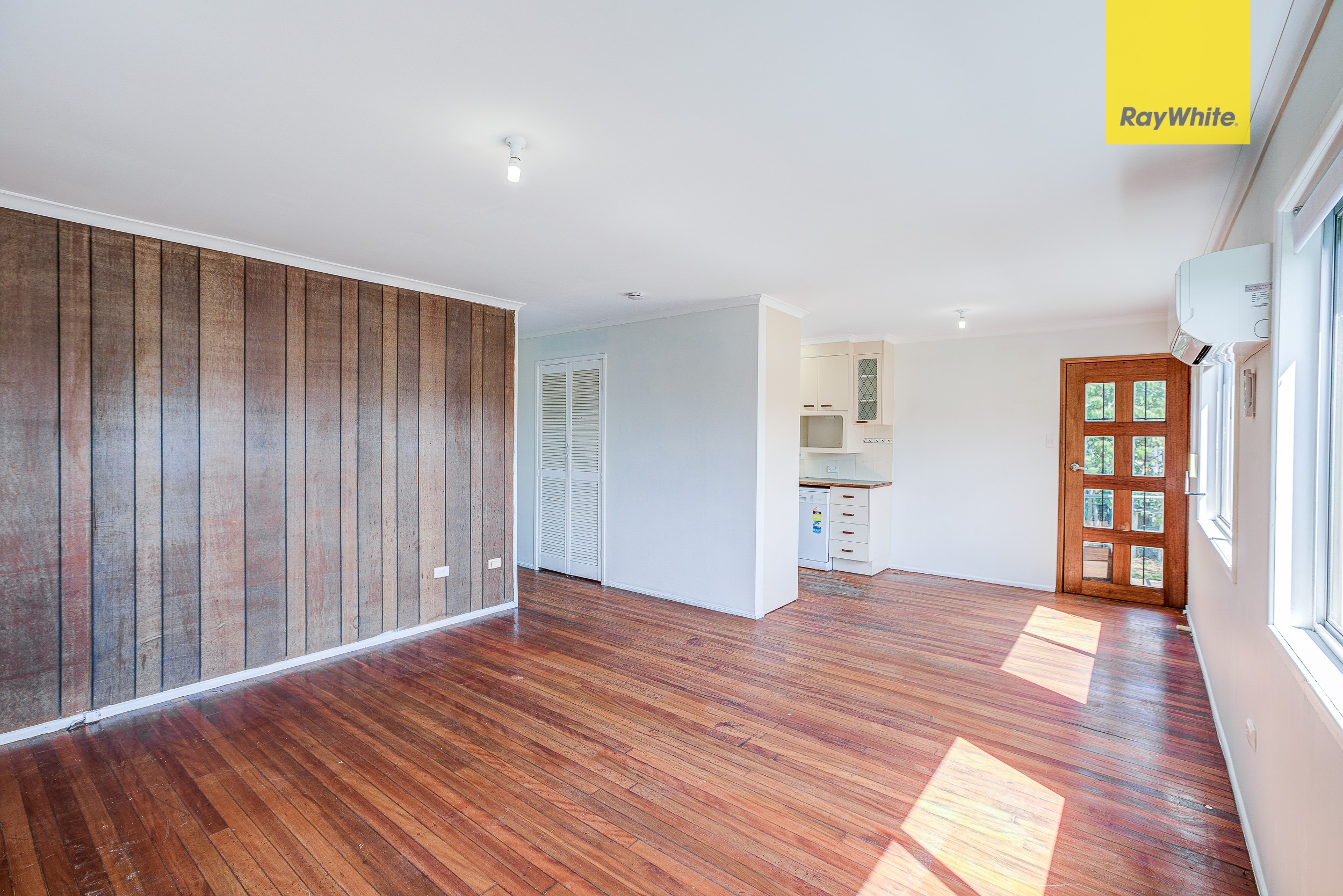 16 Balsa Street, Crestmead, QLD 4132