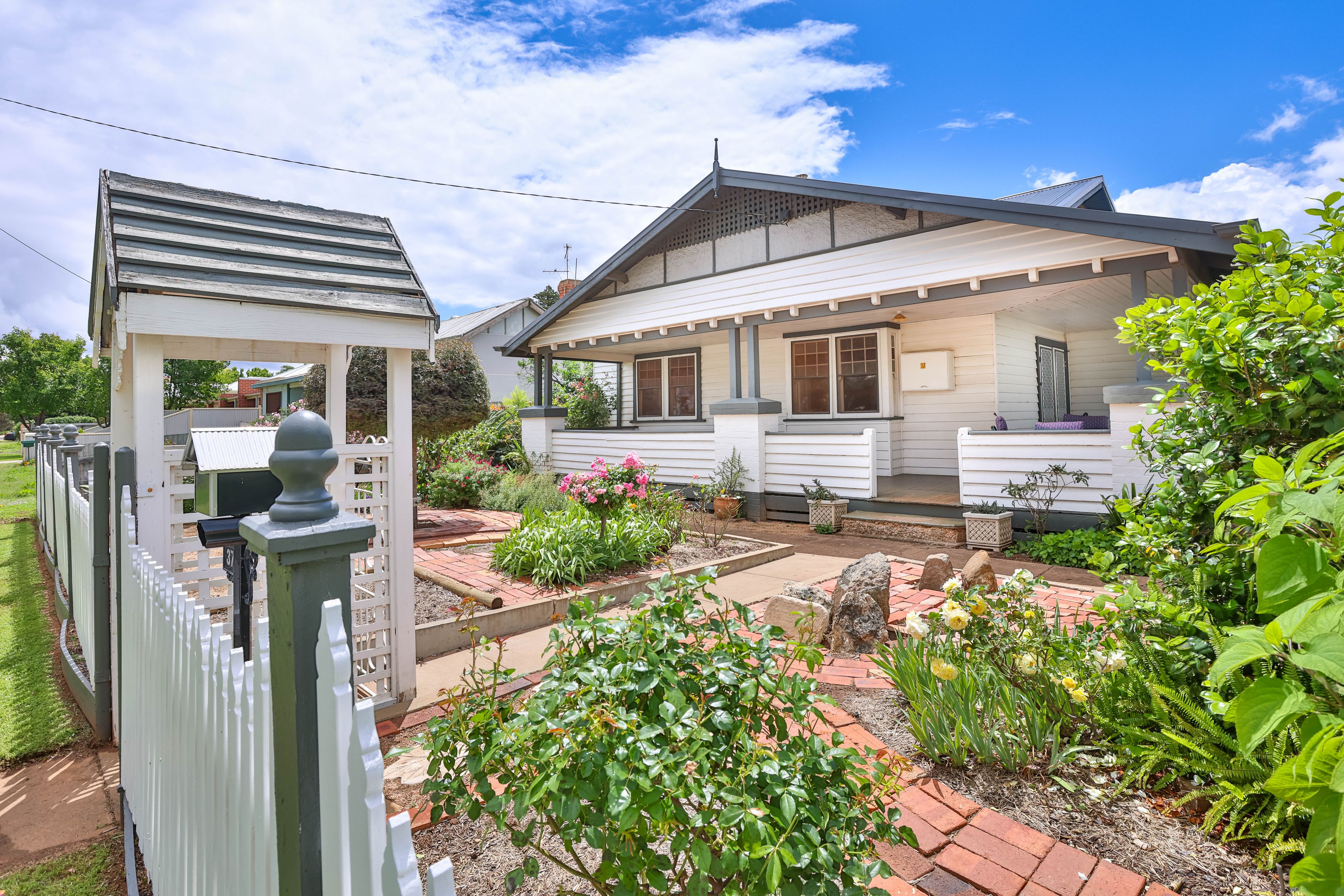 37 Heytesbury Avenue, Red Cliffs, VIC 3496