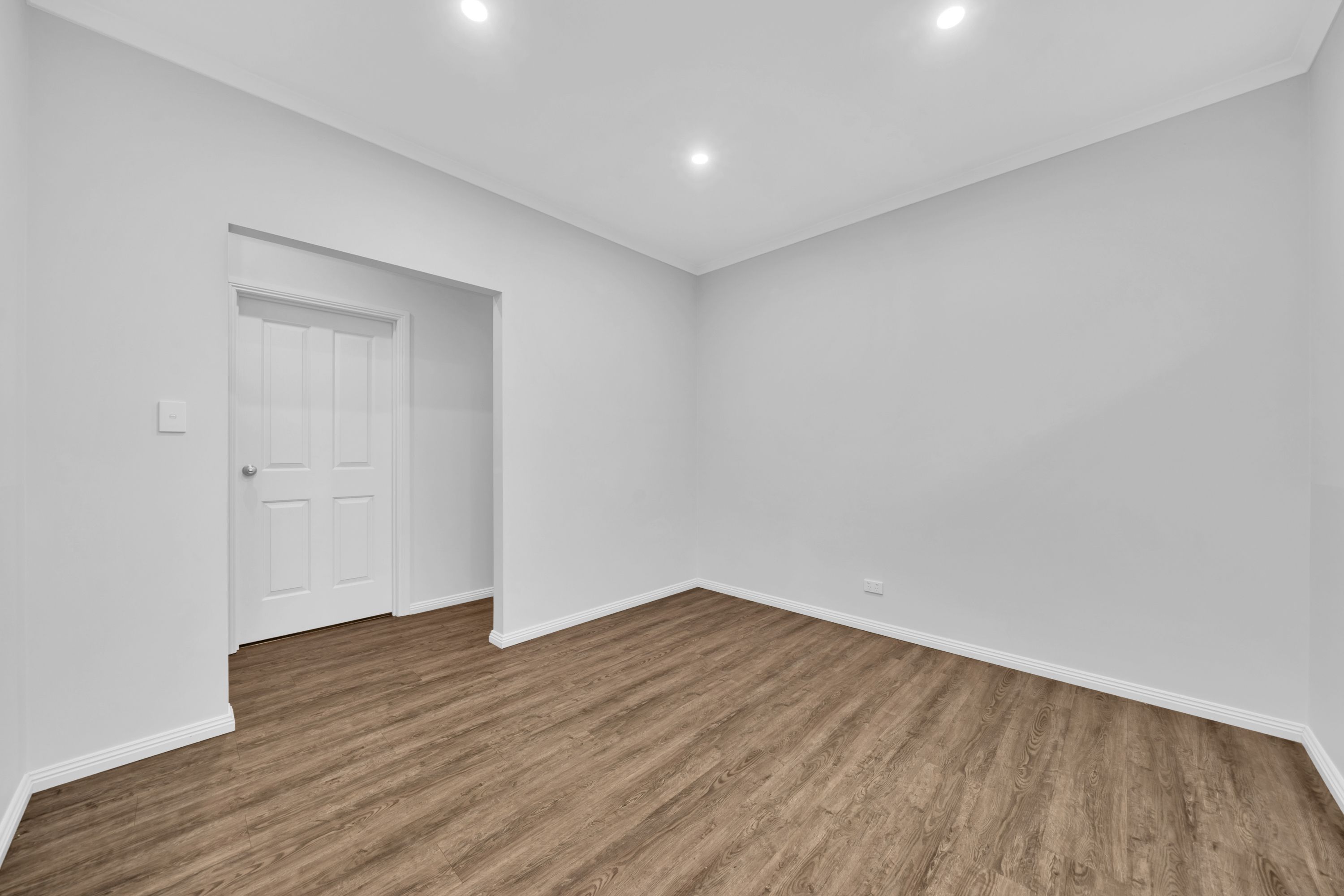 12 Union Avenue — photo 3 of 24