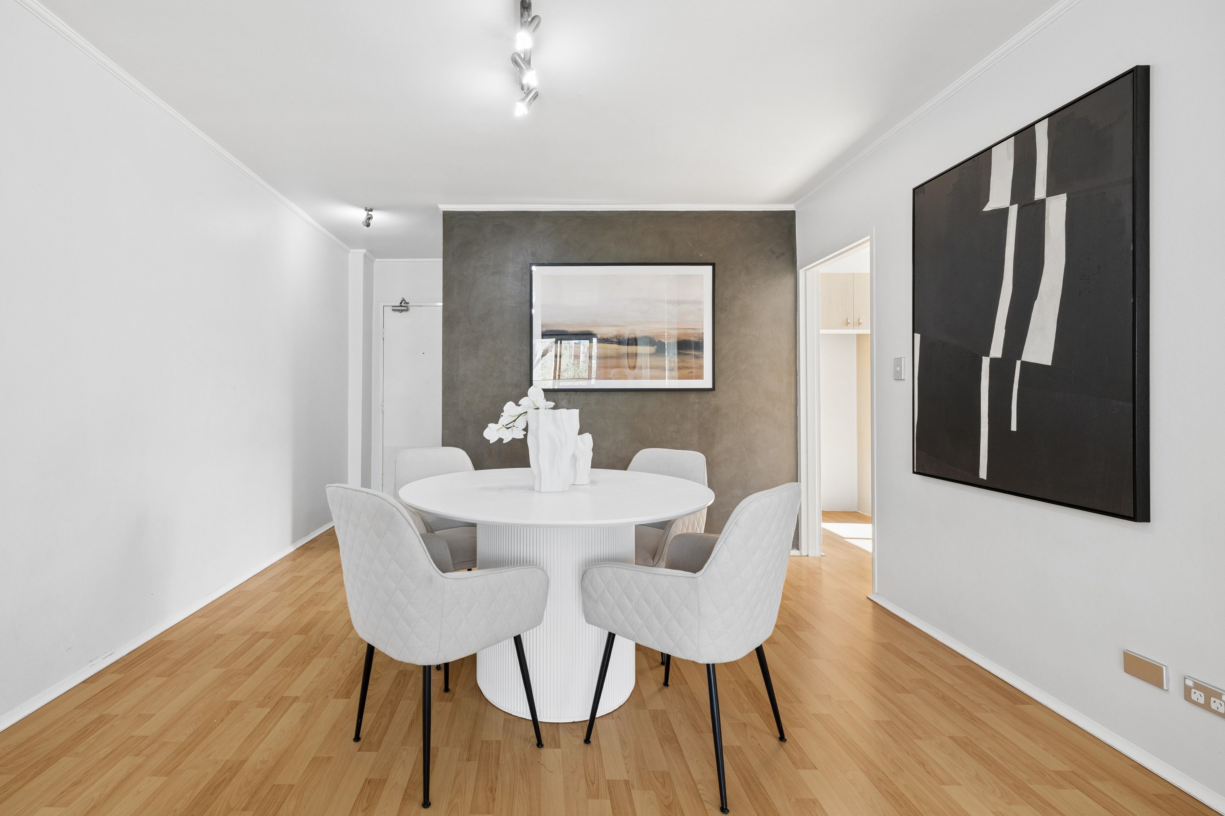 3/5 Bortfield Drive — photo 3 of 14