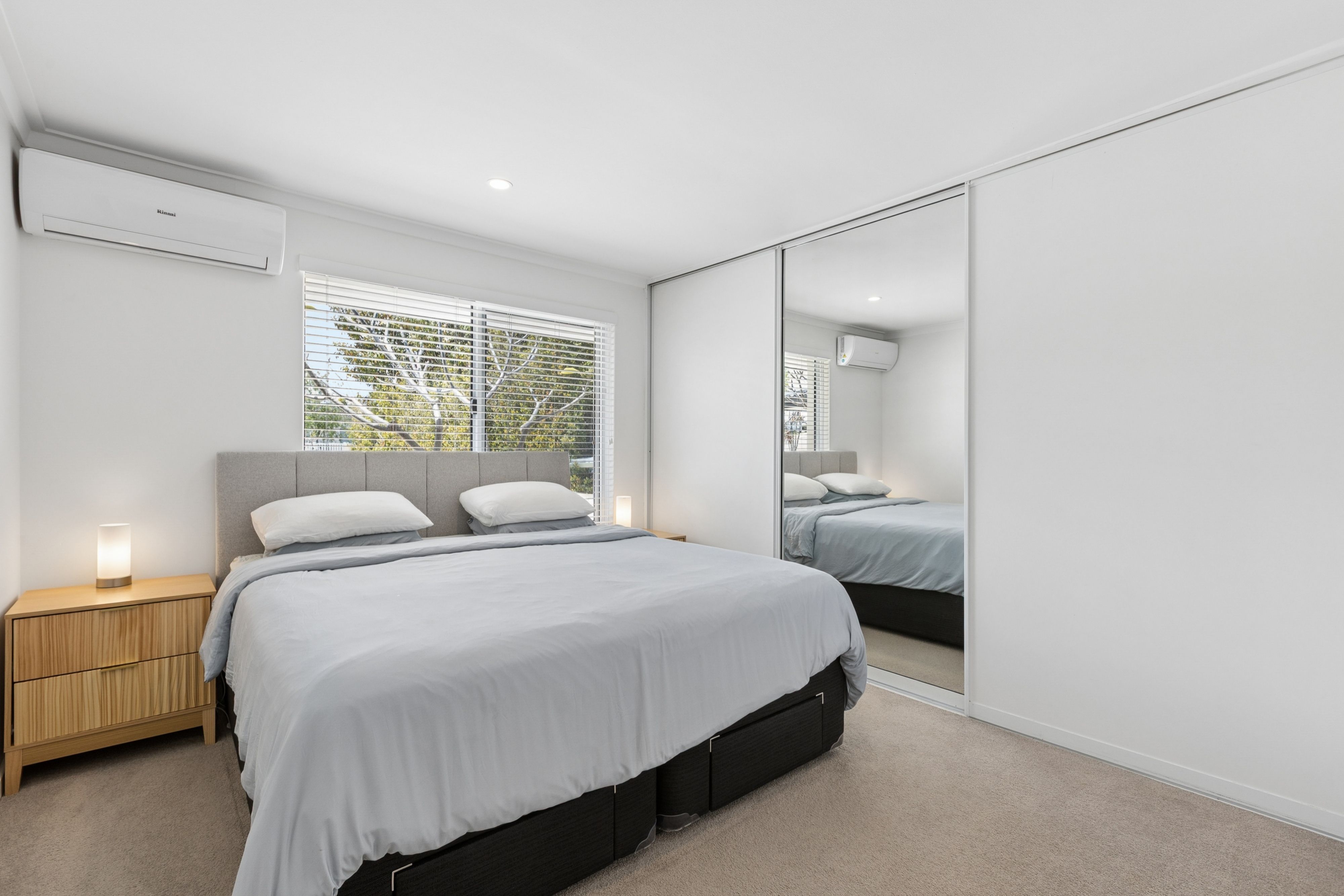 33 Felstead Crescent — photo 15 of 28