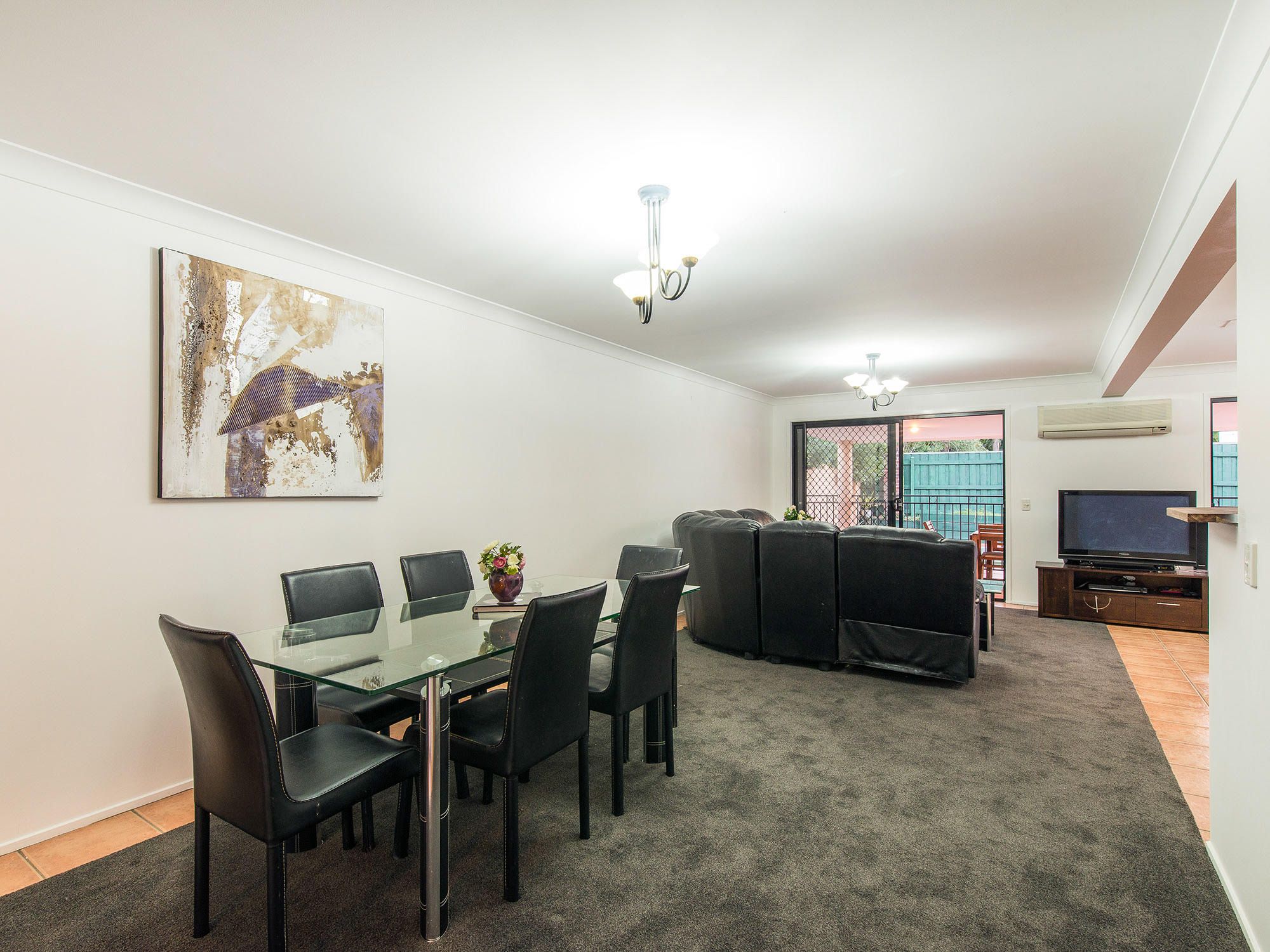 6 Estate Place, Holland Park West, QLD 4121