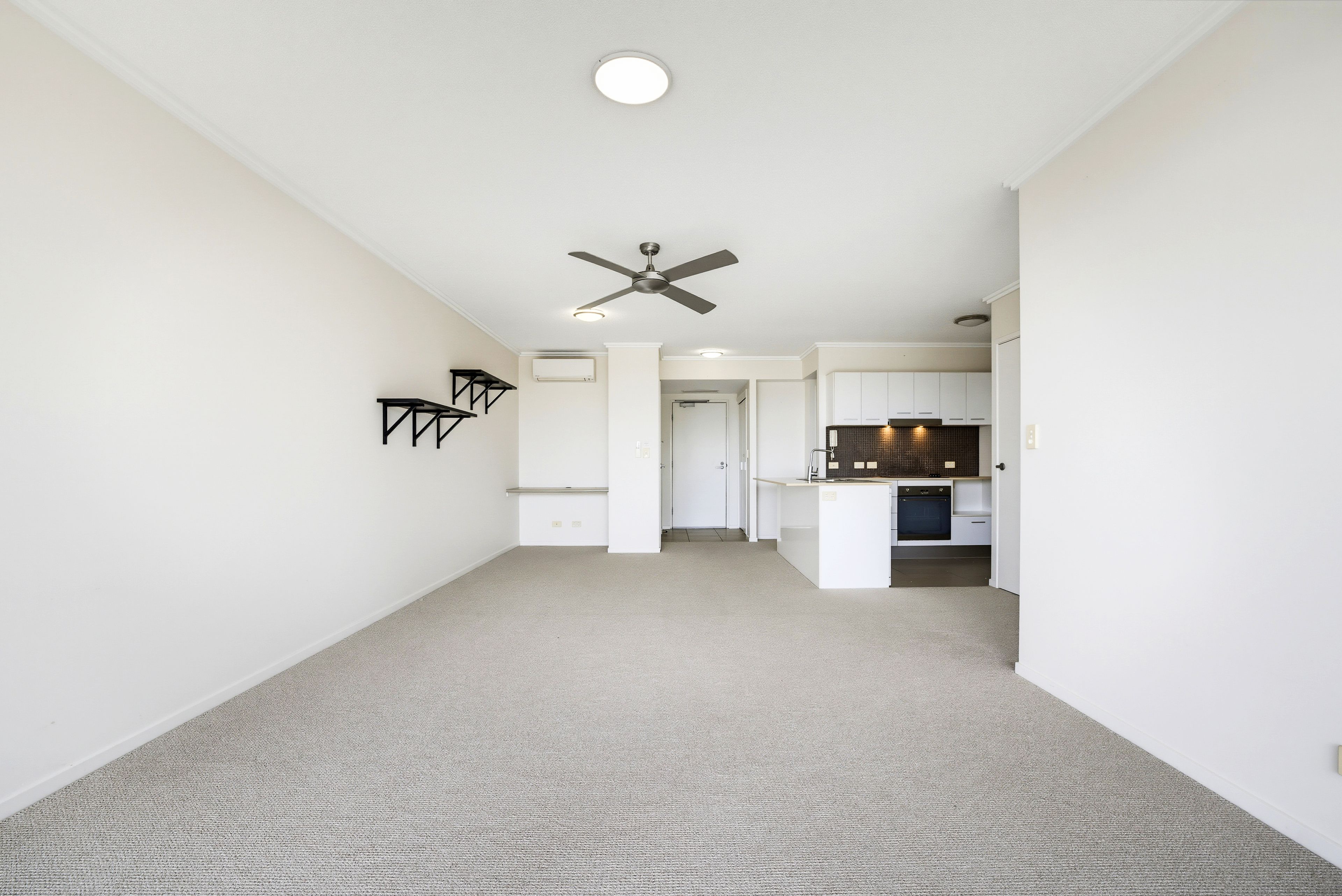 215/21 Innovation Parkway — photo 11 of 16