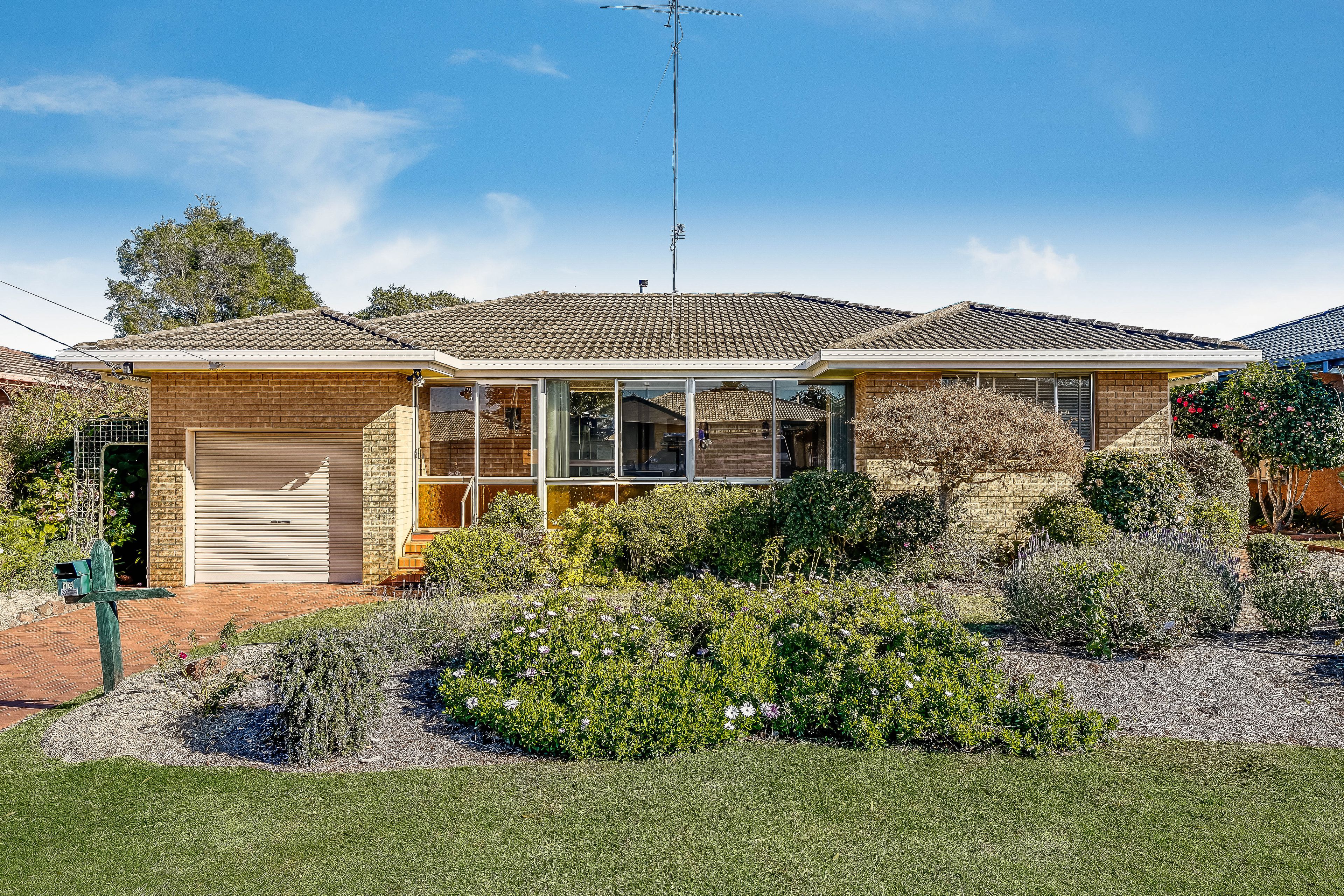 13 Hinton Street, Wilsonton, QLD 4350