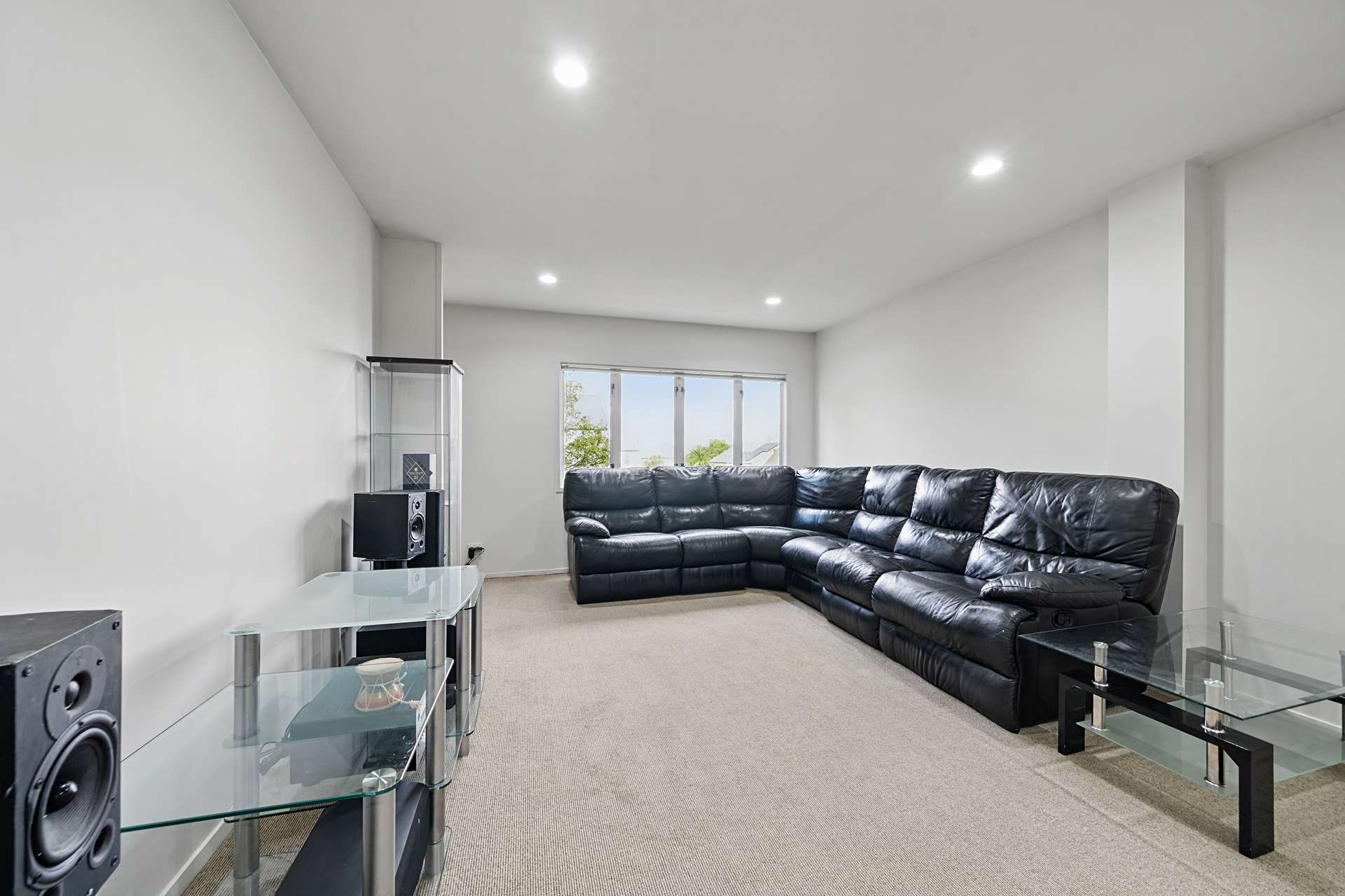 27 Winery Way photo 2