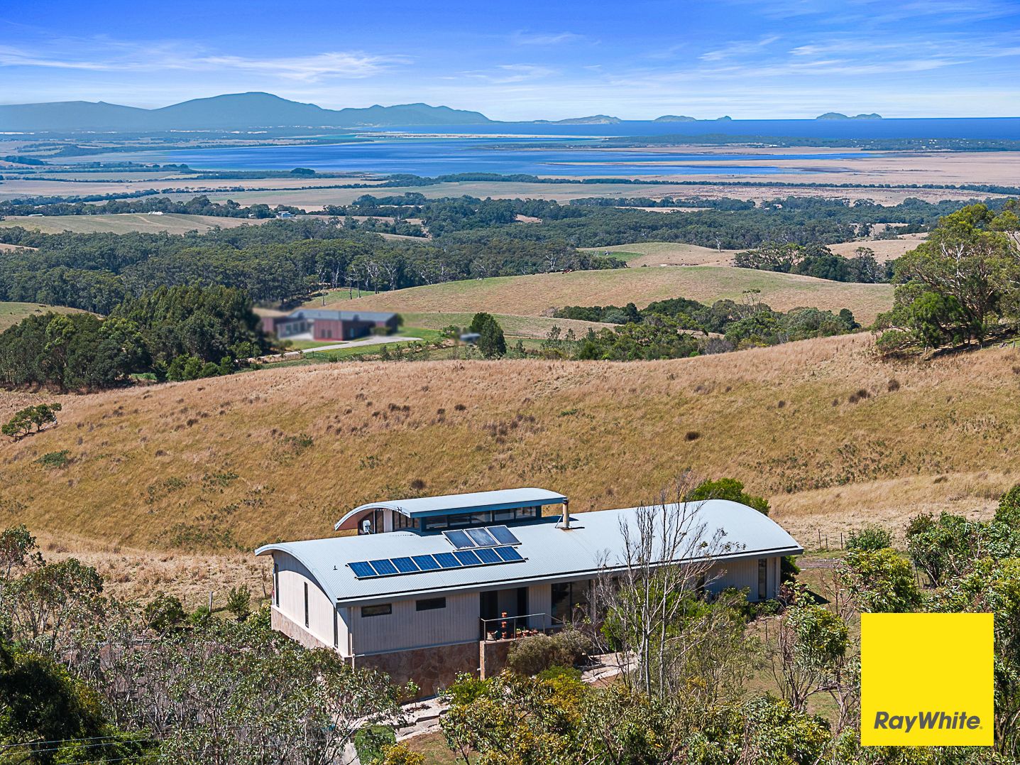 295 Savages Road, Fish Creek, VIC 3959