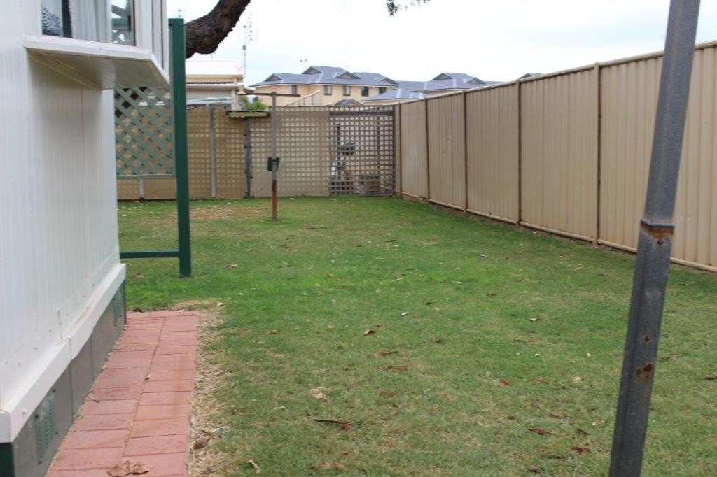 4/123 Point Leander Drive, Port Denison, WA 6525