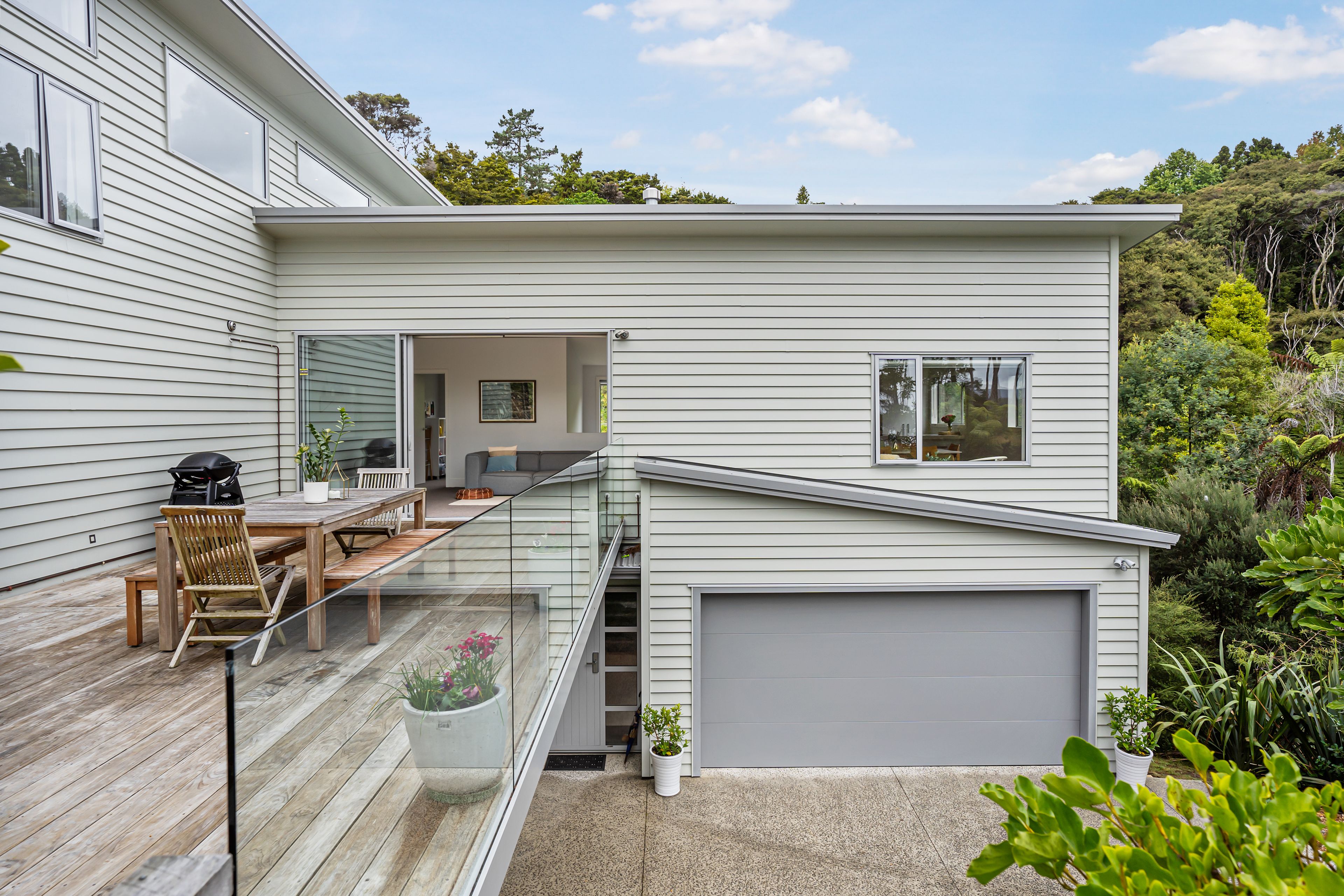 31A Woodfern Crescent, Titirangi, Waitakere City
