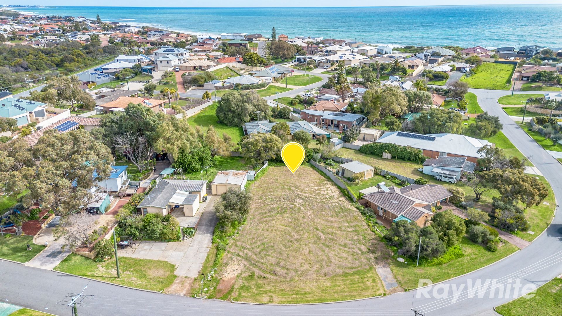 12 Murray Crescent, Halls Head WA 6210
