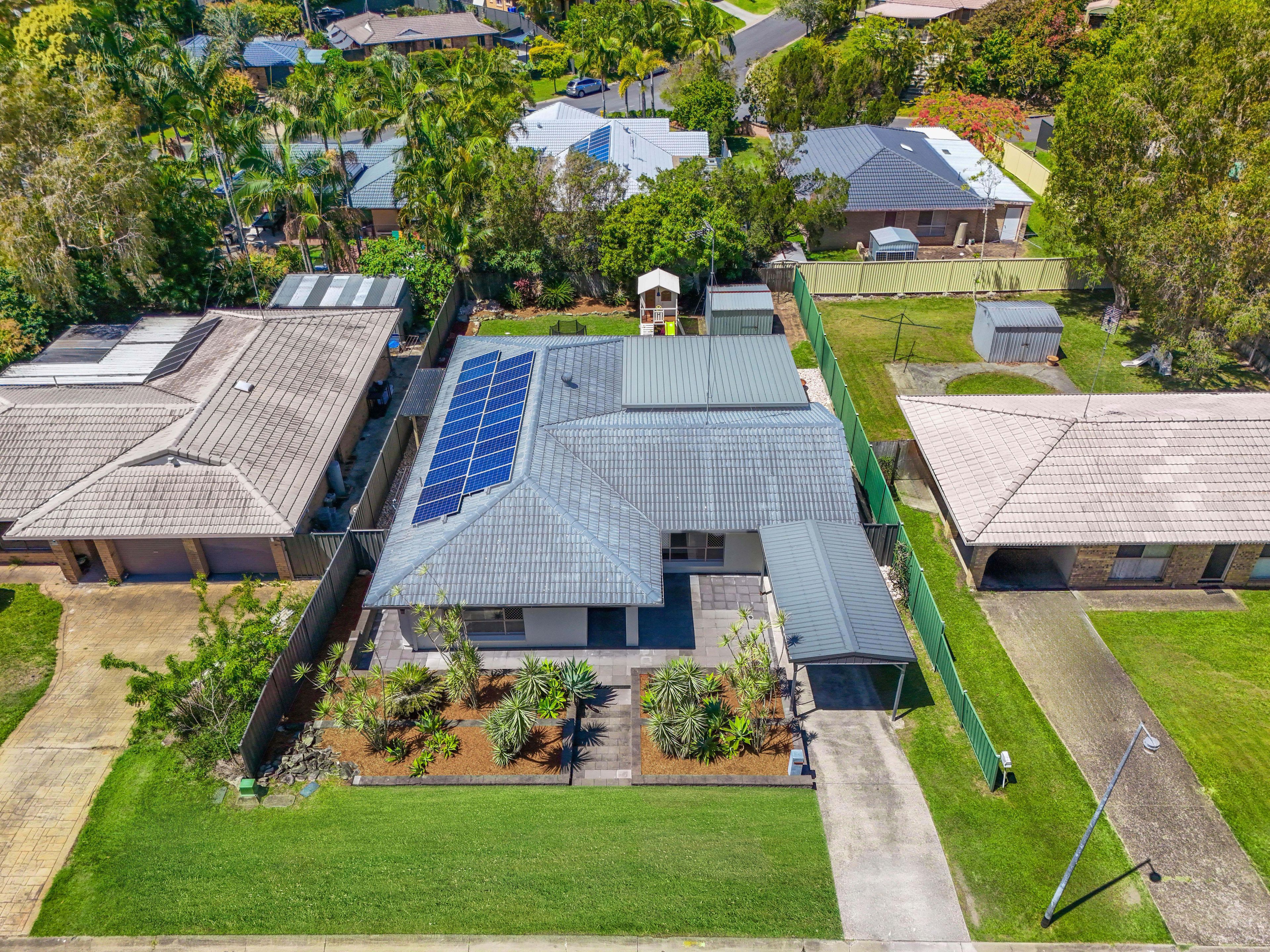 22 Jancoon Court , Carrara QLD 4211