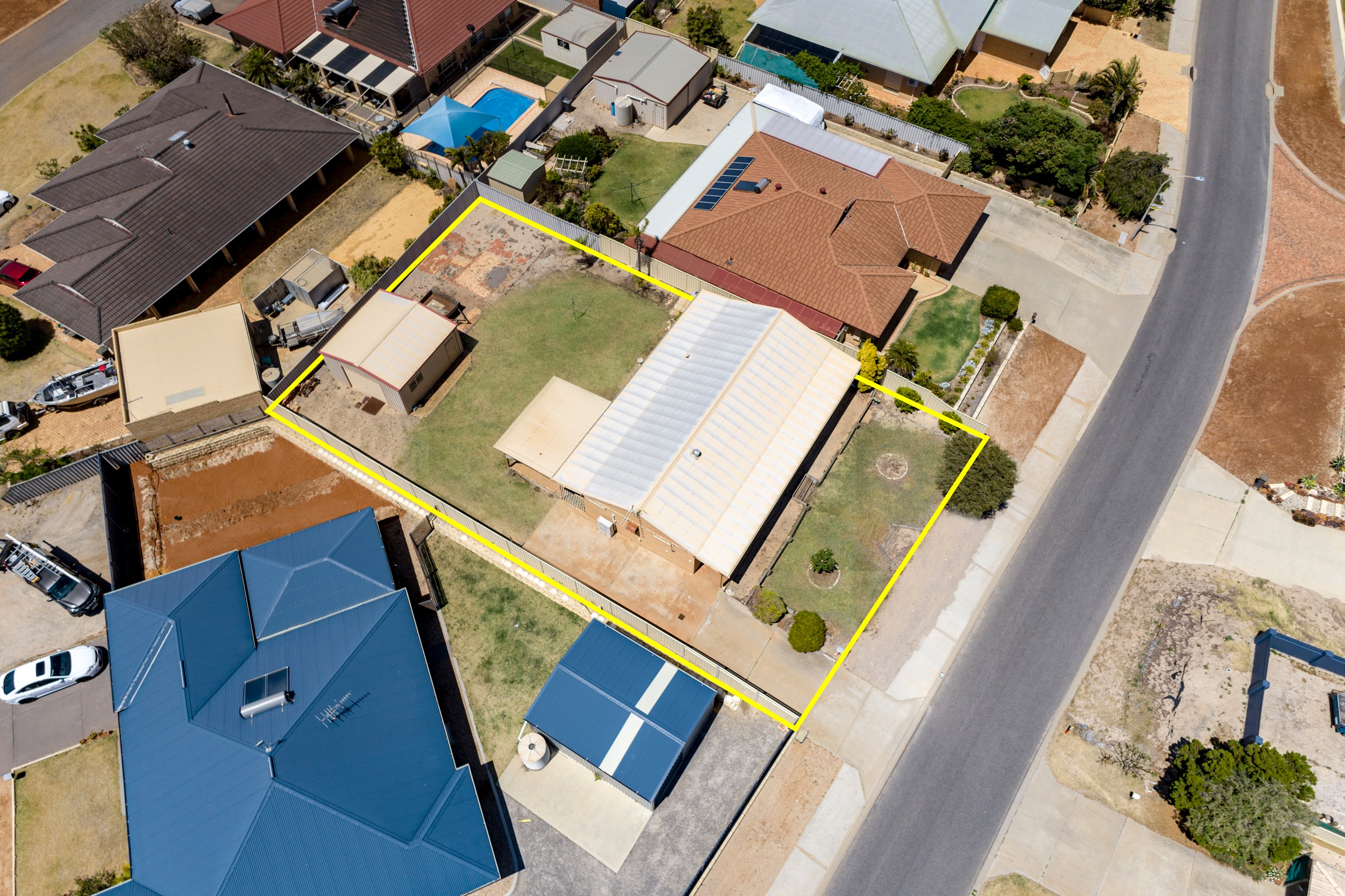 12 Smugglers Pass, Drummond Cove, WA 6532